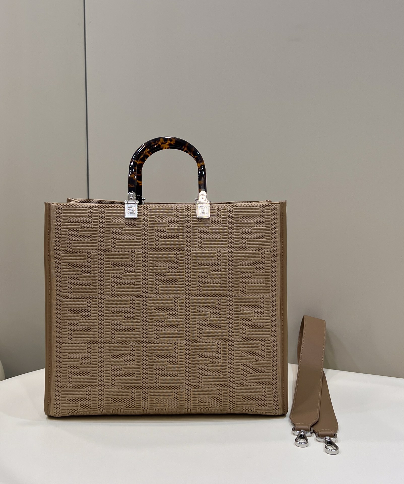 F**di sunshine tote