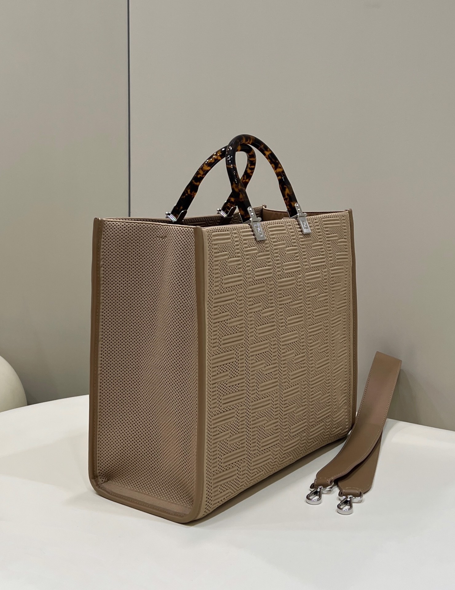 F**di sunshine tote