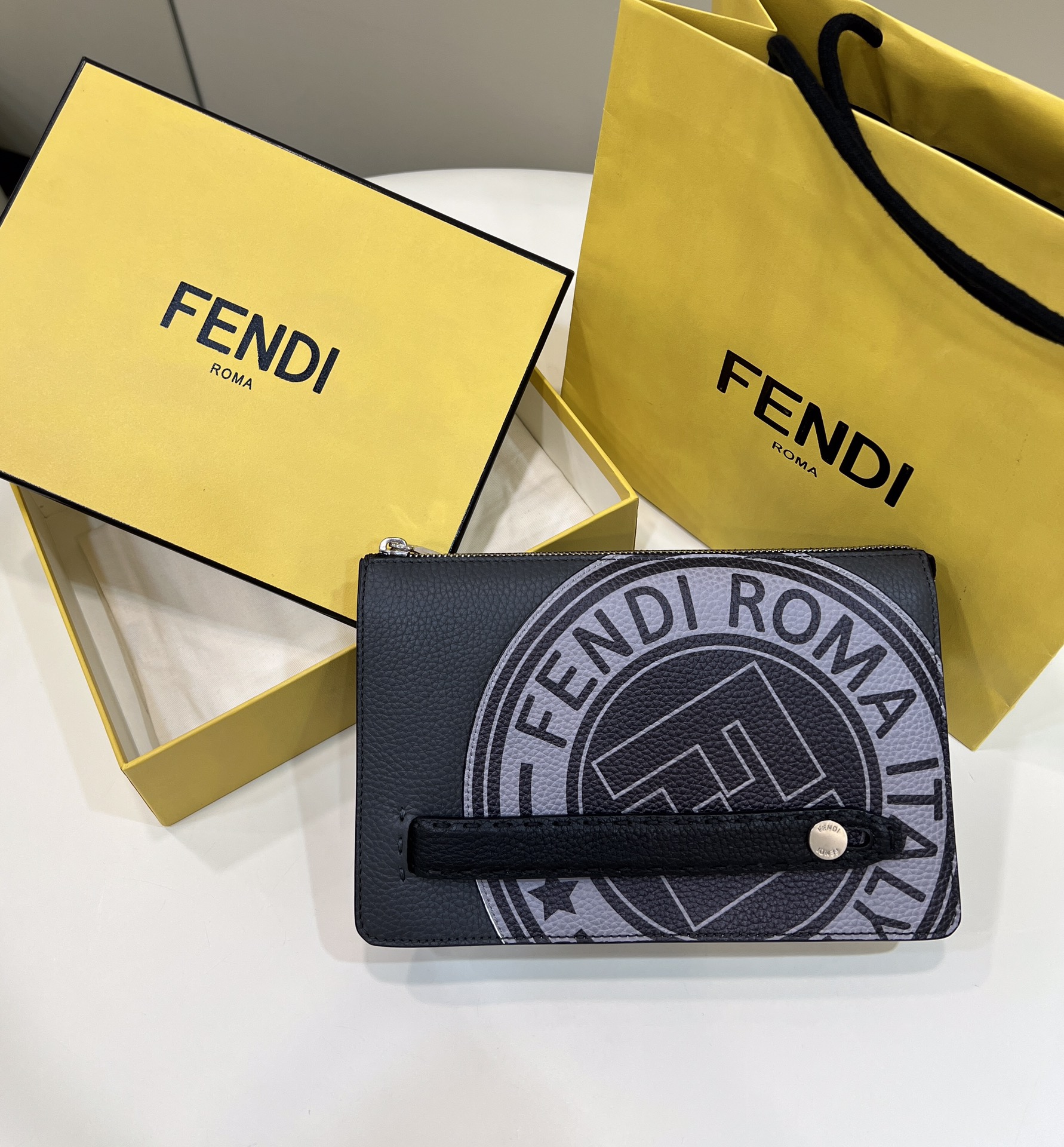 F**di wallet