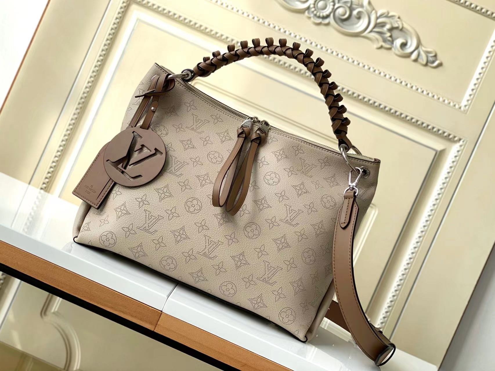 BEAUBOURG HOBO MM
