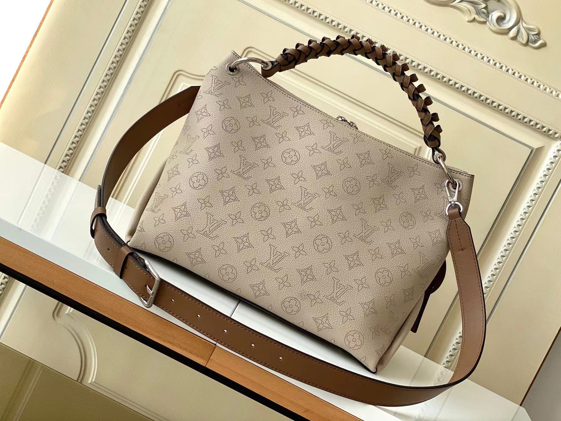 BEAUBOURG HOBO MM