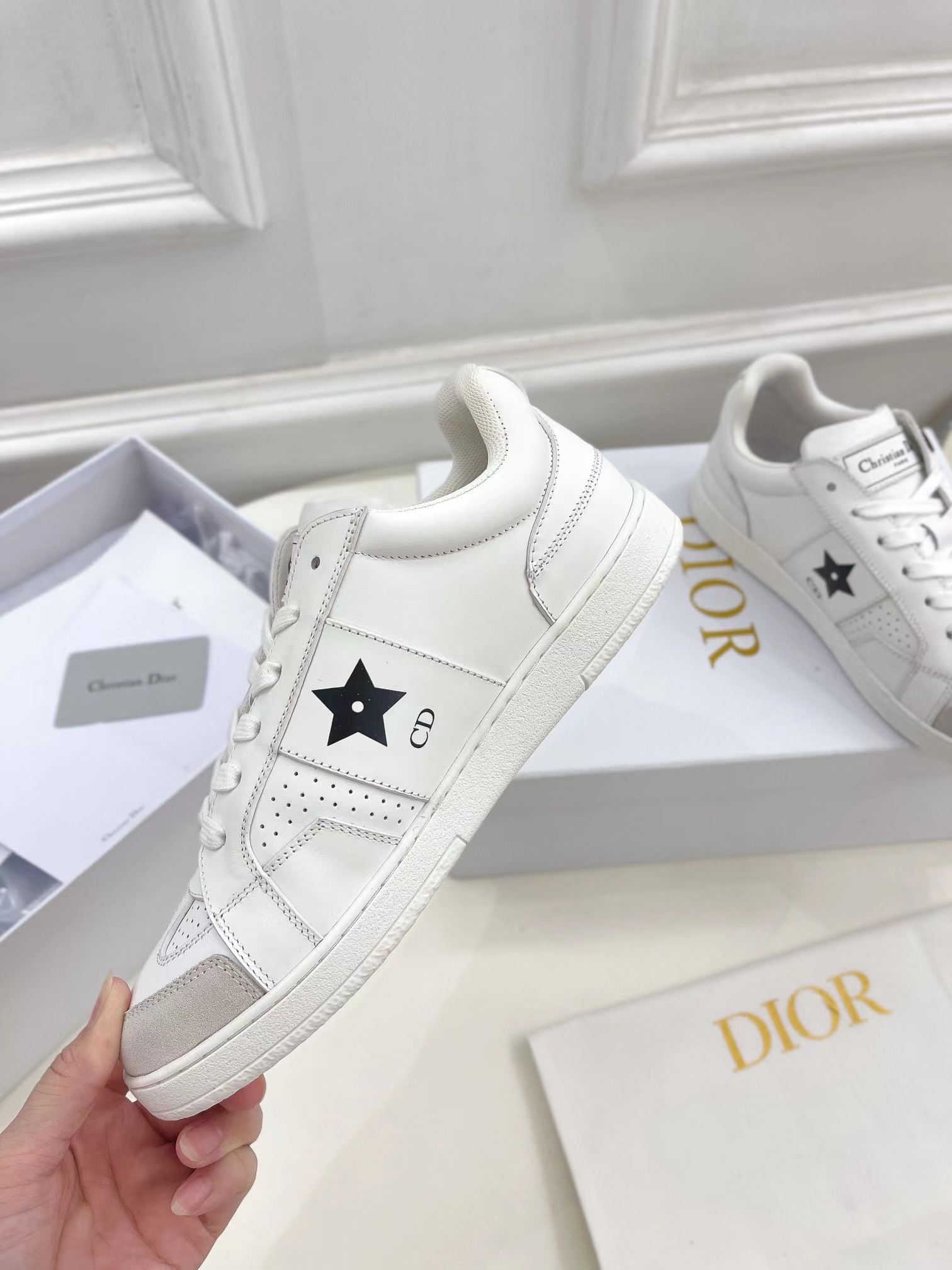 D*or star sneaker