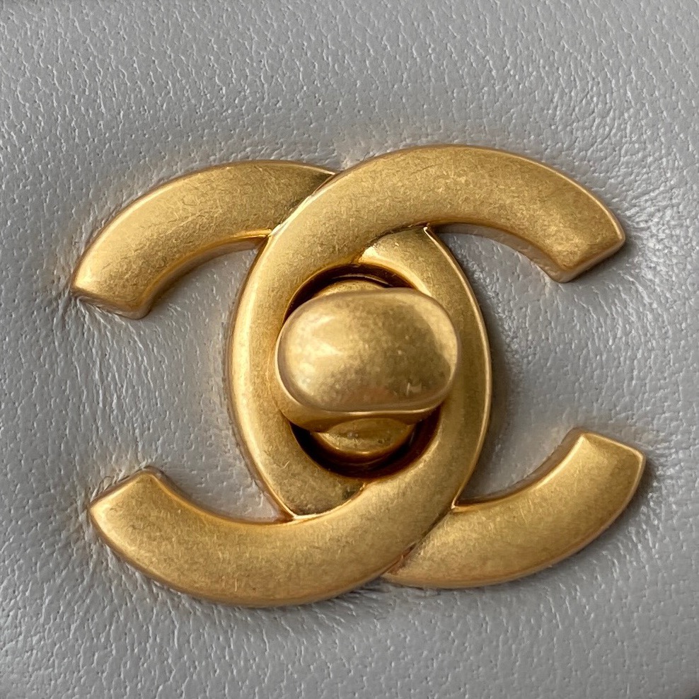Ch*el cf square with golden ball