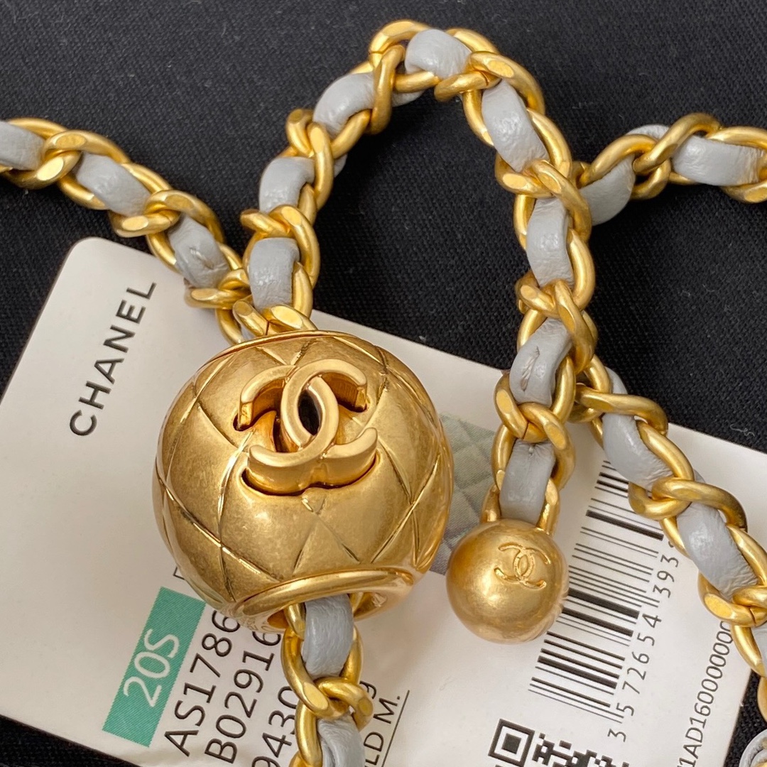Ch*el cf square with golden ball