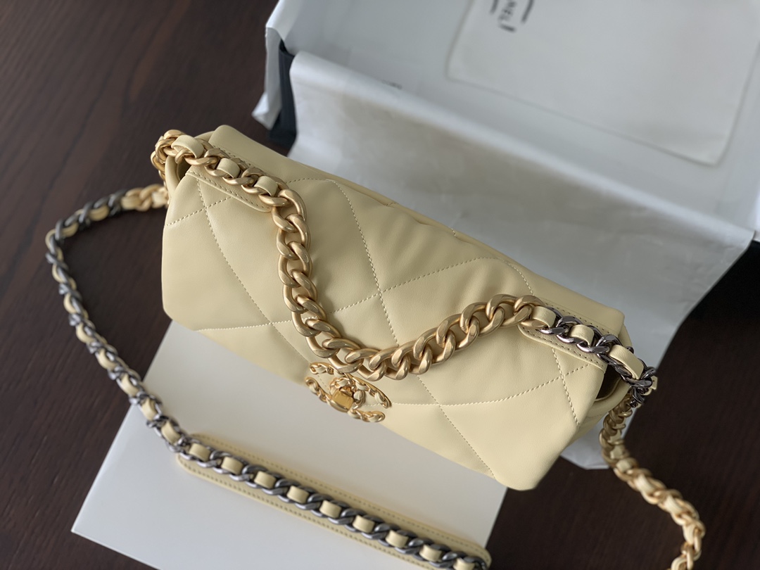 Ch*el 19 small