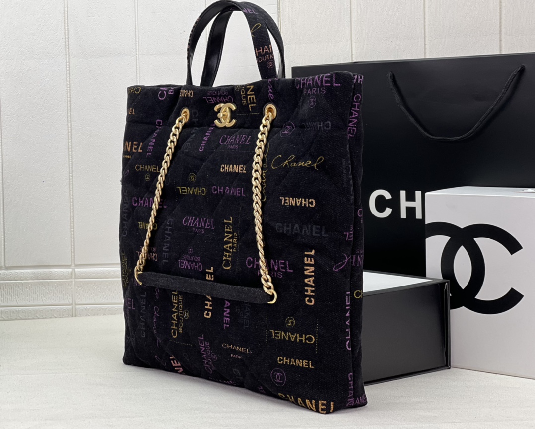 Ch*el tote