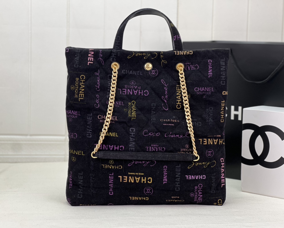 Ch*el tote