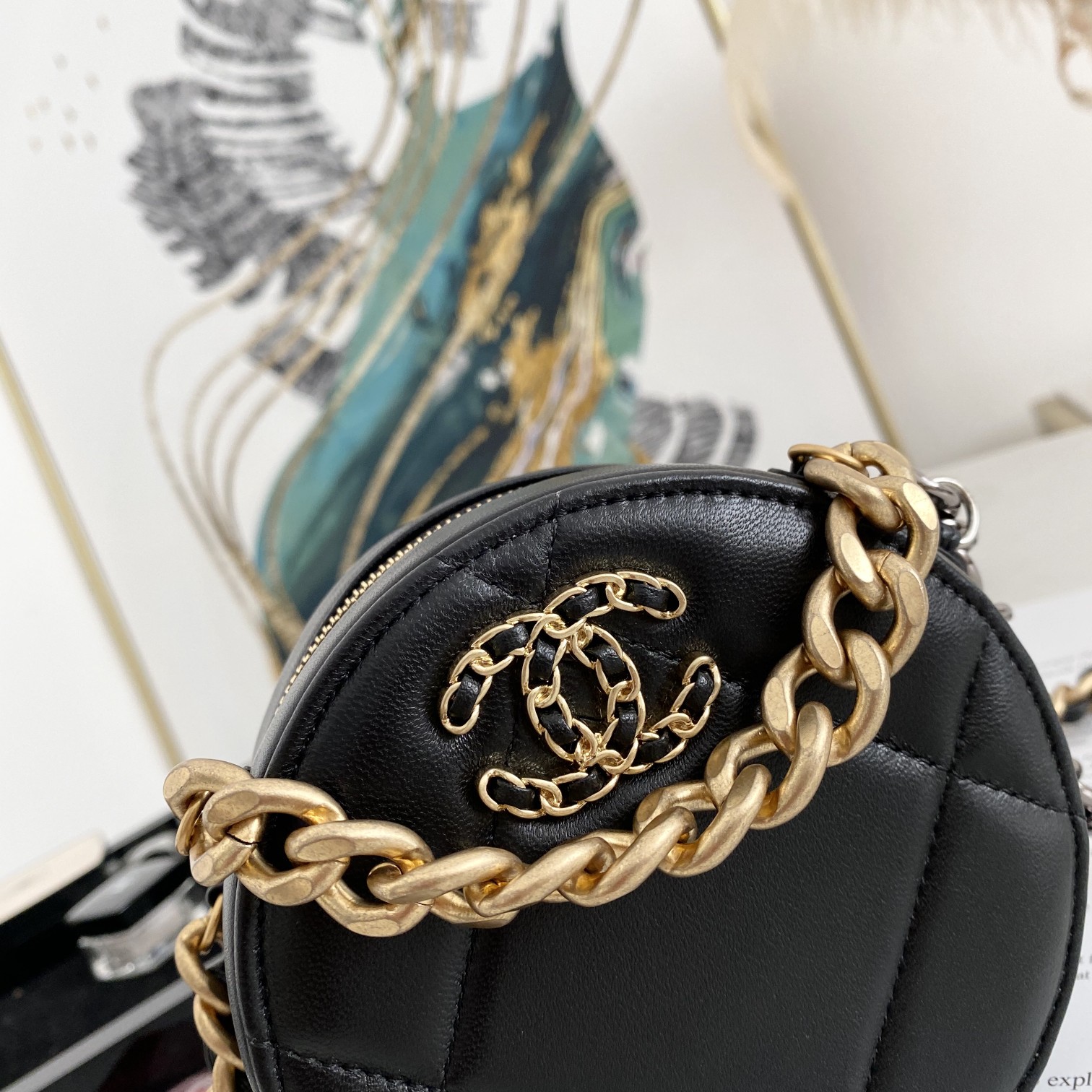 Ch*el 19 clutch with chain