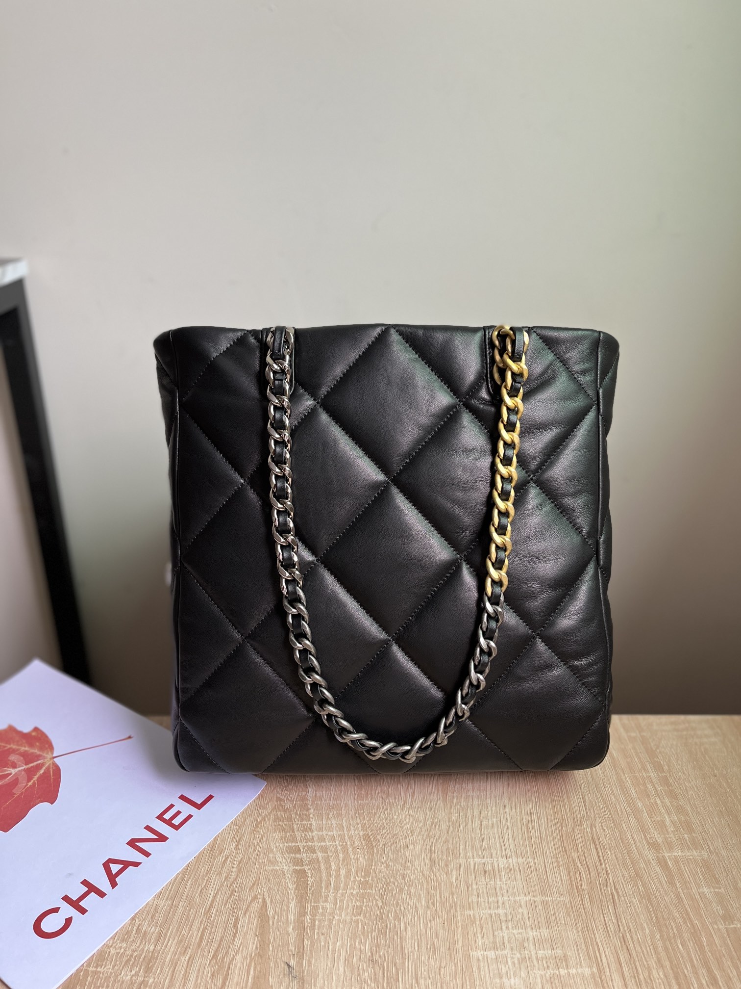 Ch*el 19 shopping bag