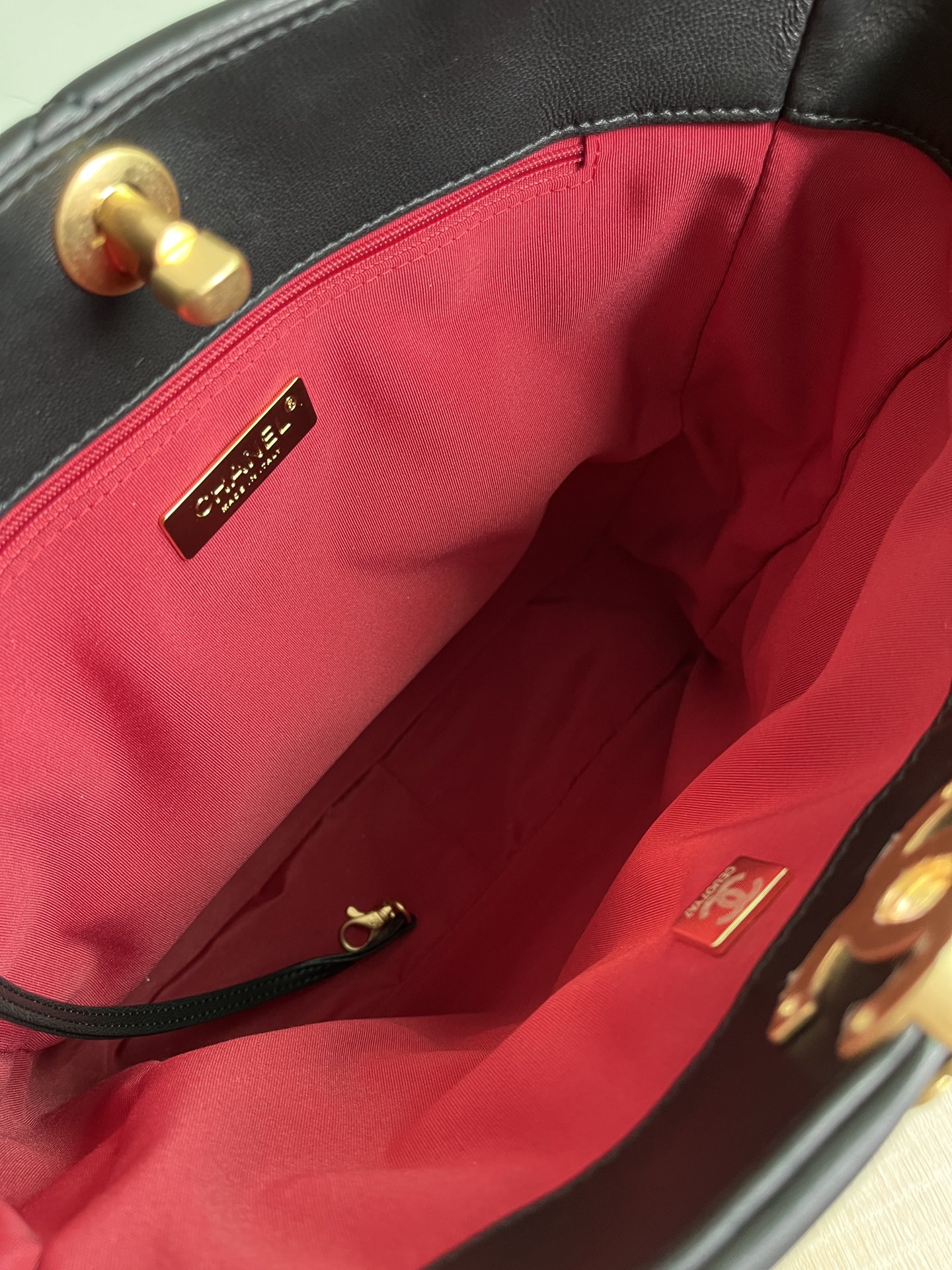 Ch*el 19 shopping bag