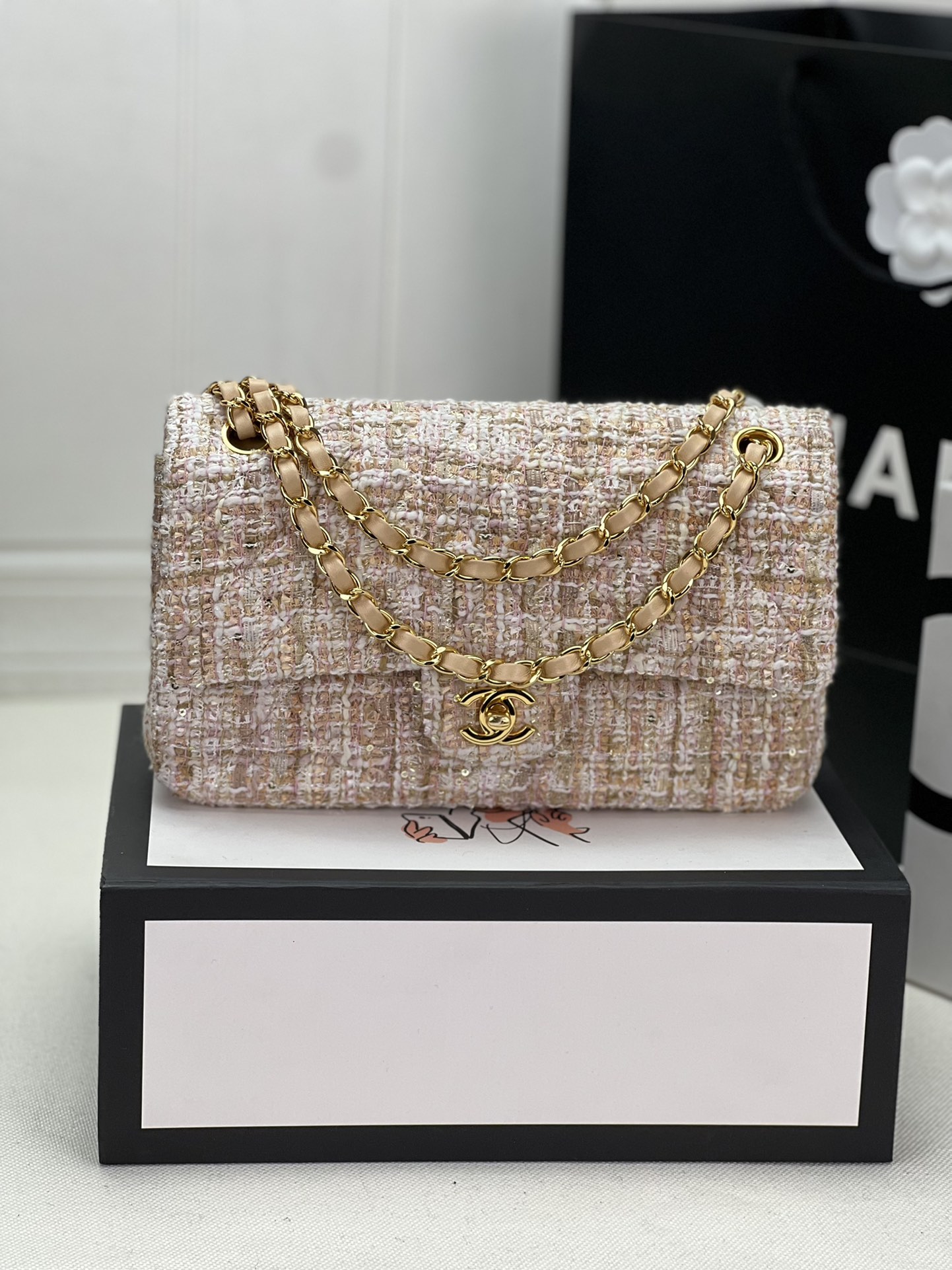 CLASSIC FLAP BAG