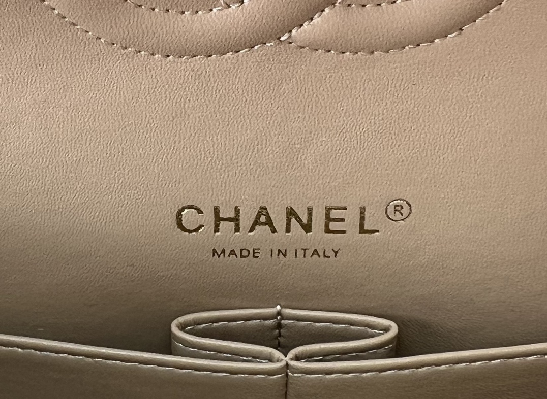 CLASSIC FLAP BAG