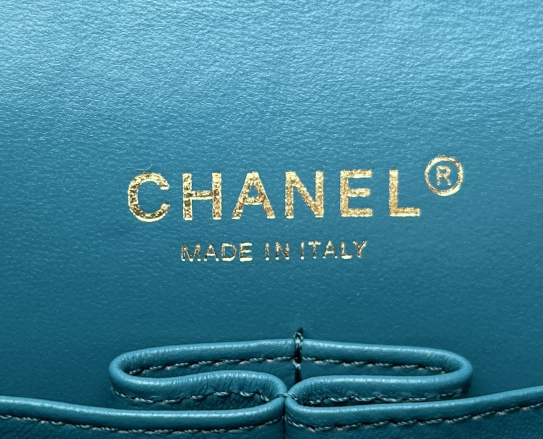 CLASSIC FLAP BAG