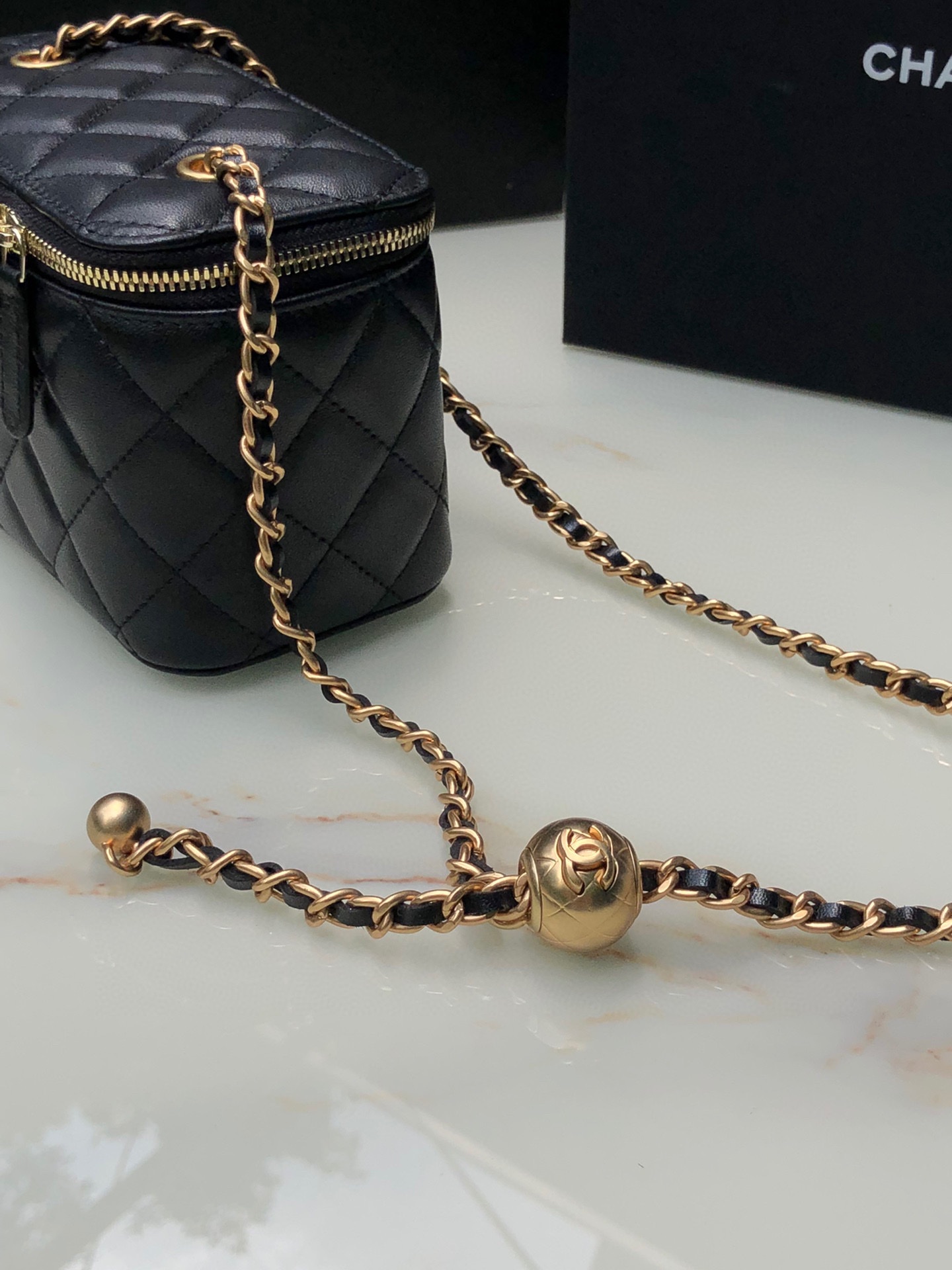 Ch*el classic vanity 22c bag with chain