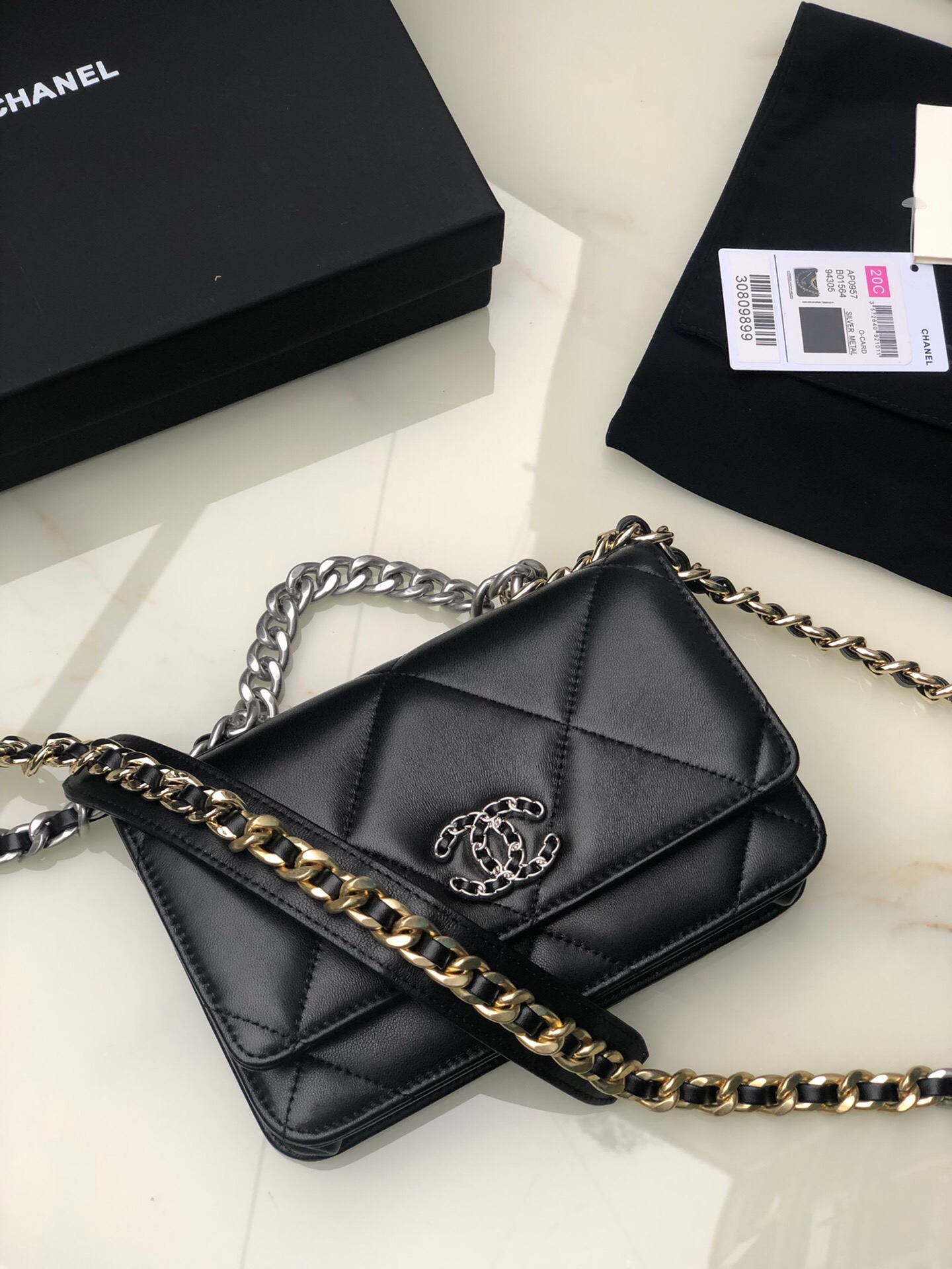 Ch*el 19 wallet on chain