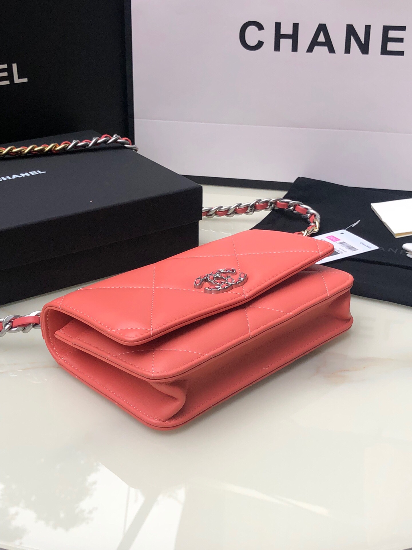 Ch*el 19 wallet on chain