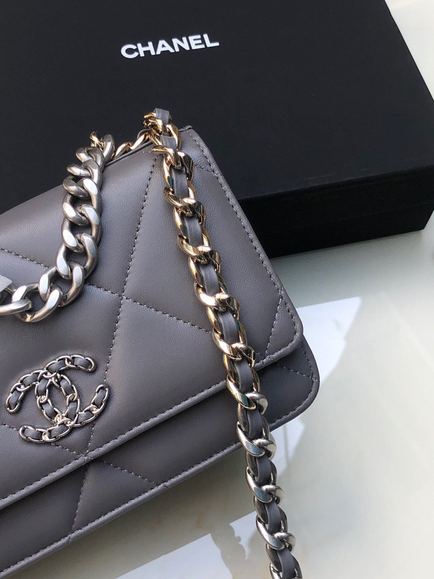 Ch*el 19 wallet on chain