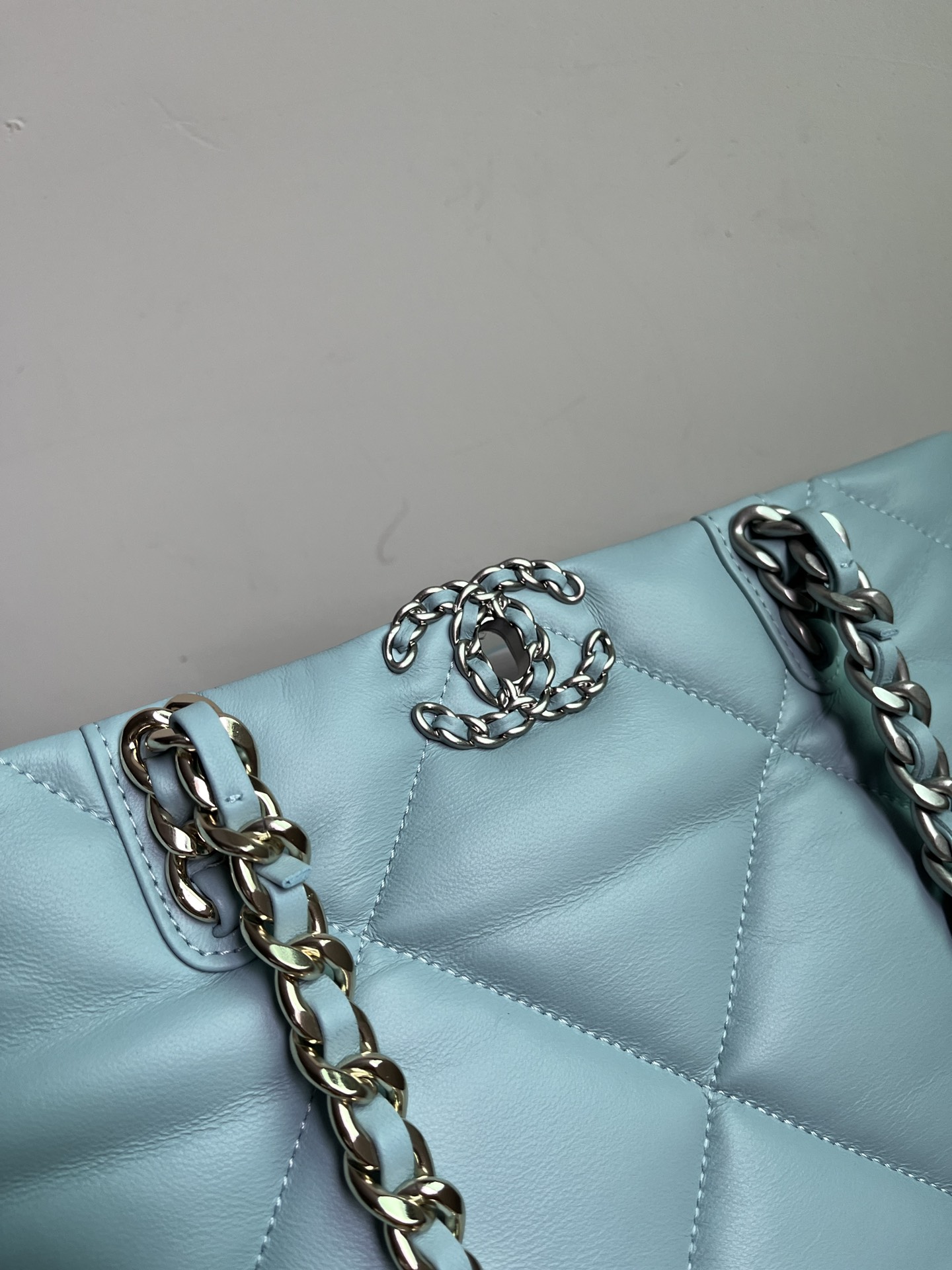 Ch*el 19 shopping bag