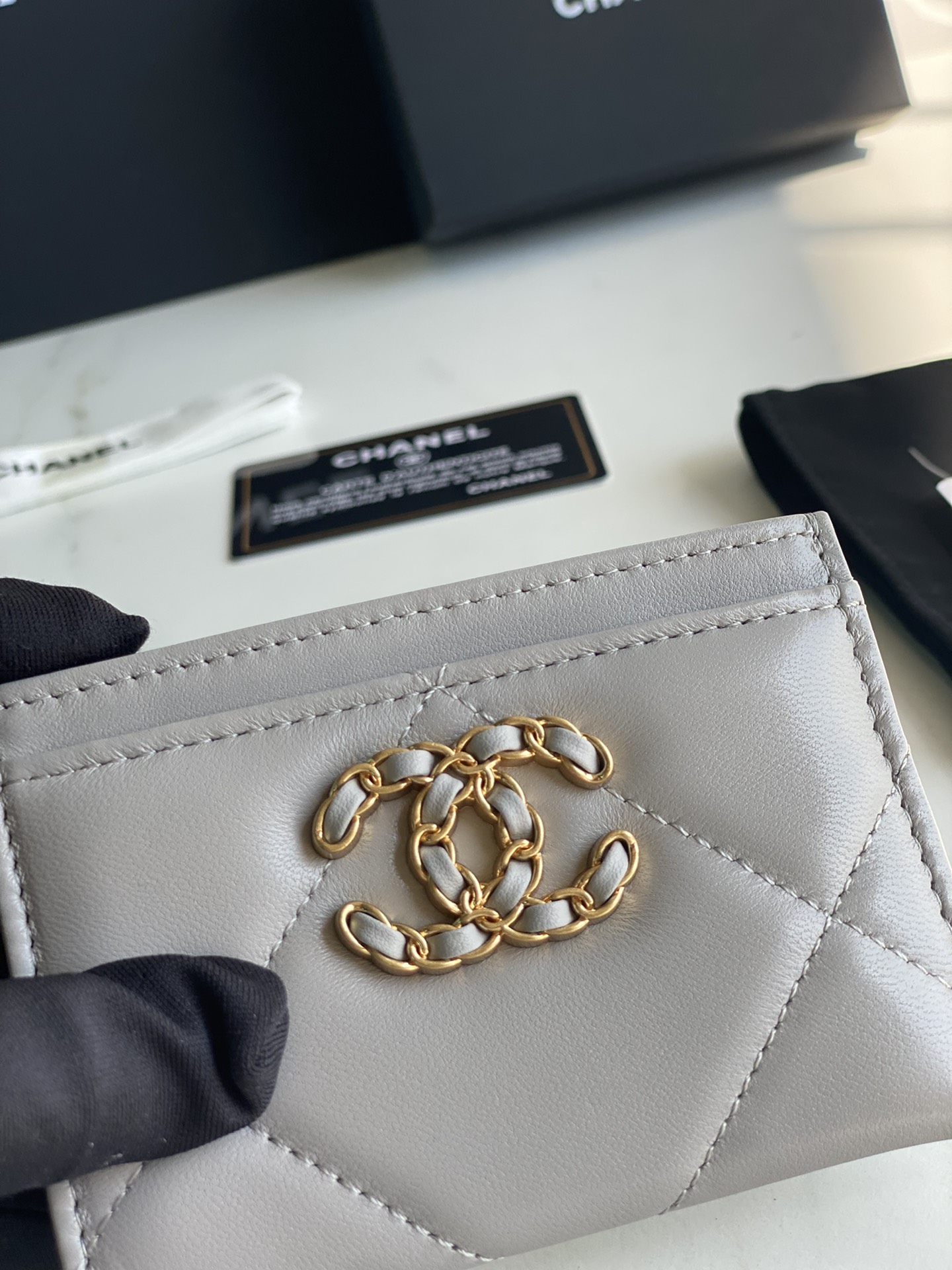Ch*el 19 card holder