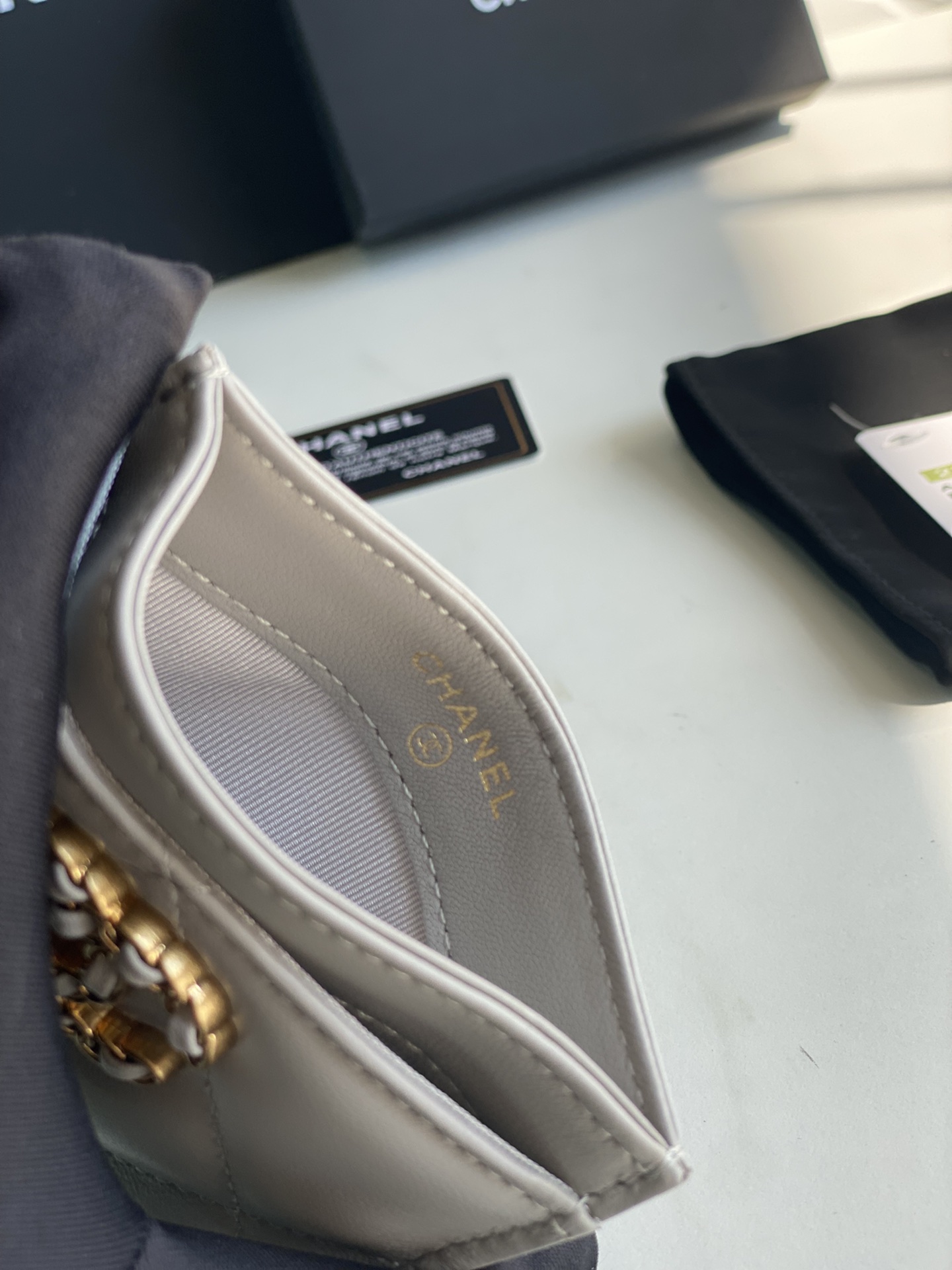 Ch*el 19 card holder
