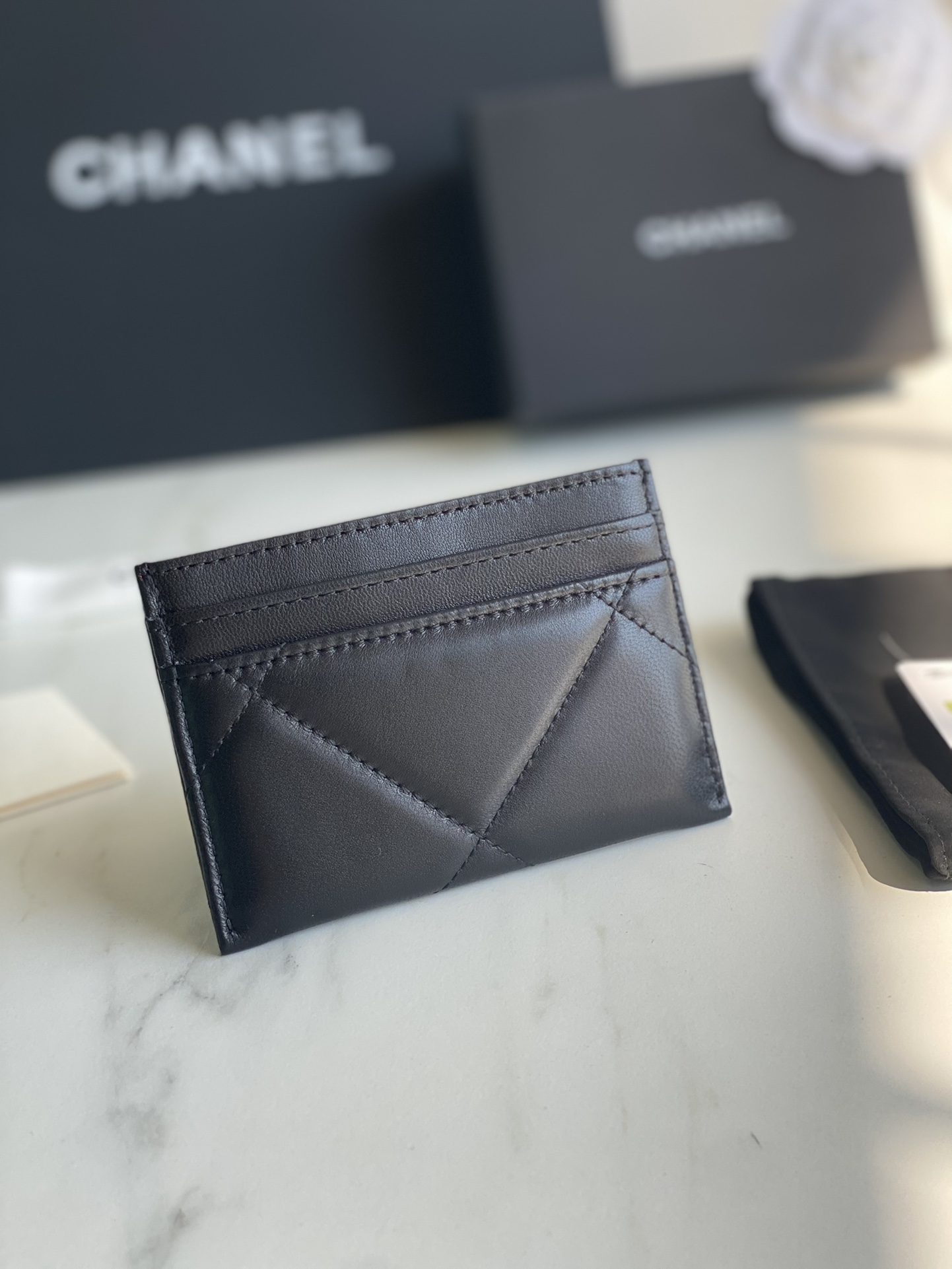 Ch*el 19 card holder