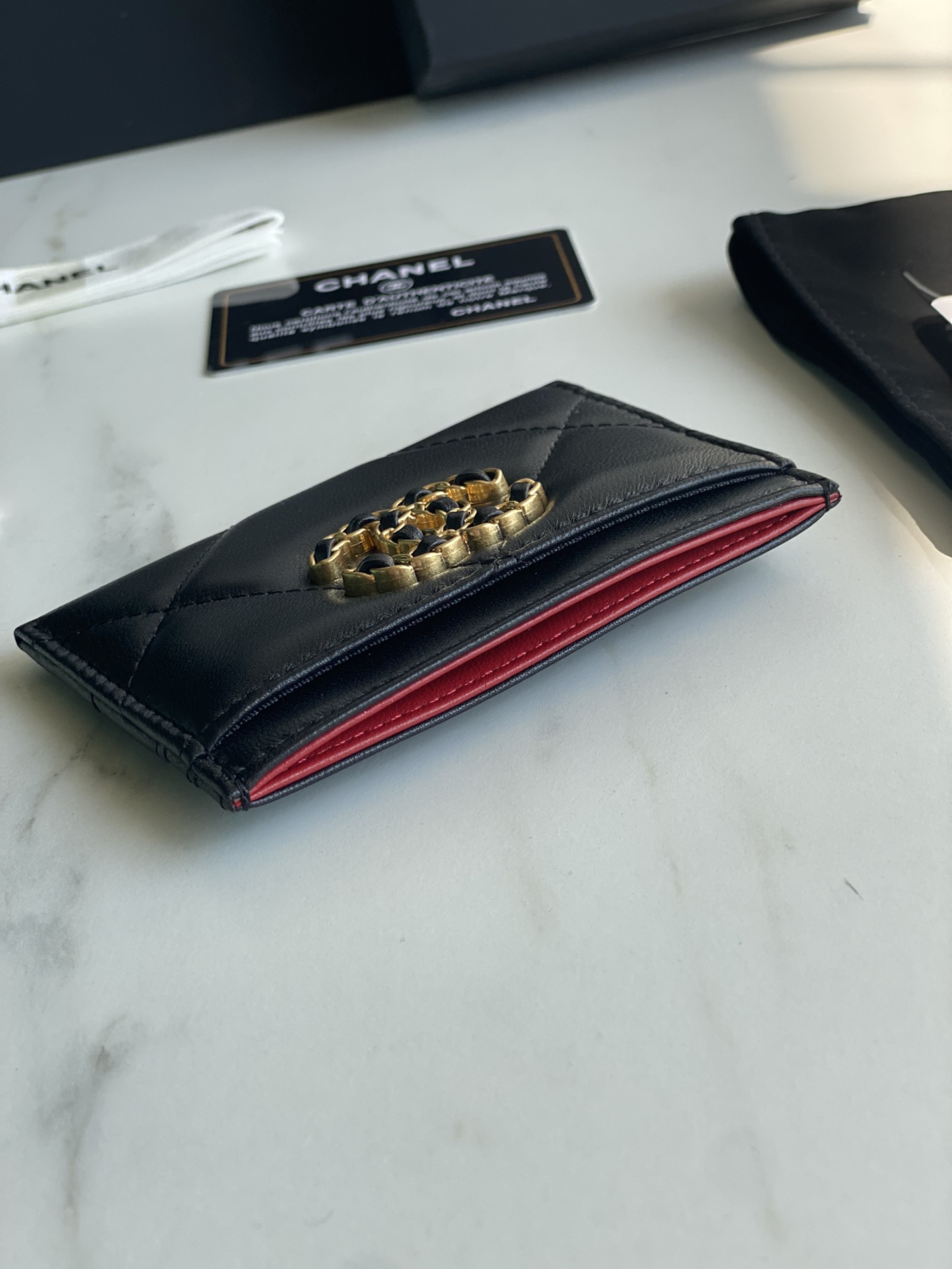 Ch*el 19 card holder