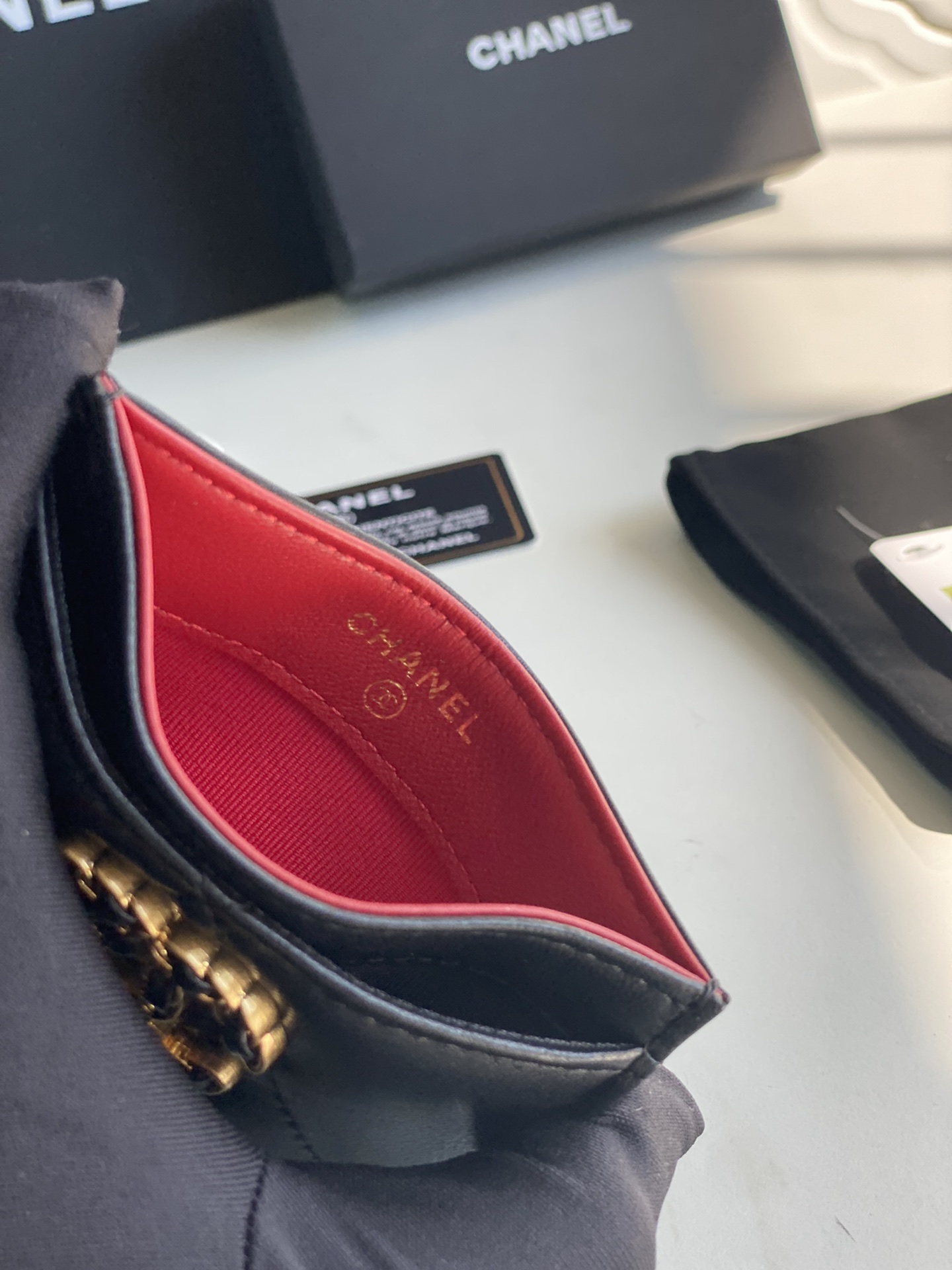 Ch*el 19 card holder