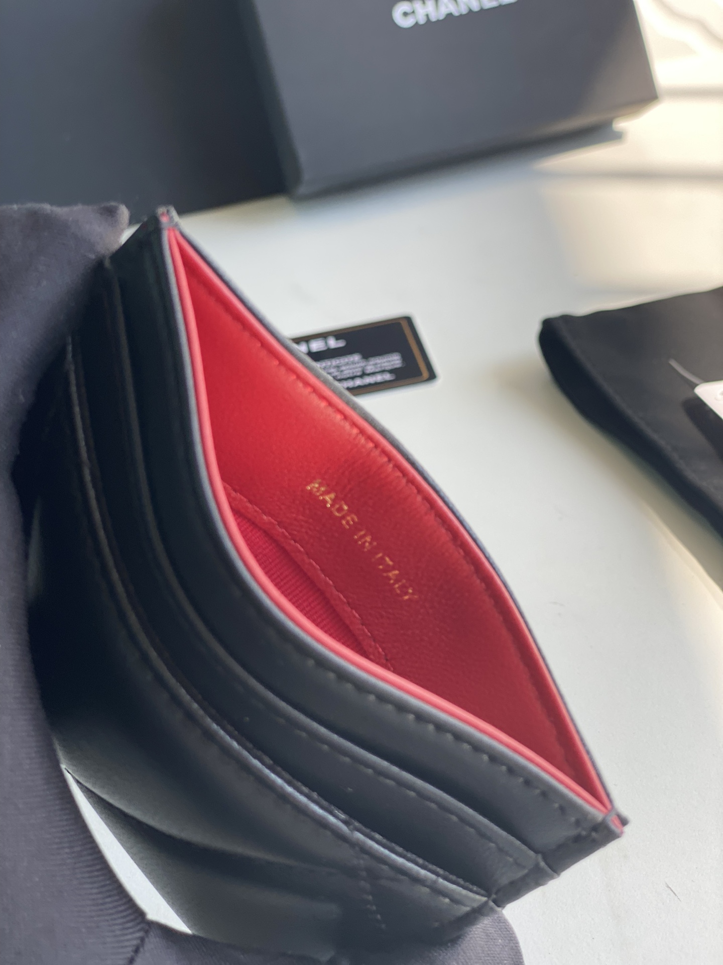 Ch*el 19 card holder