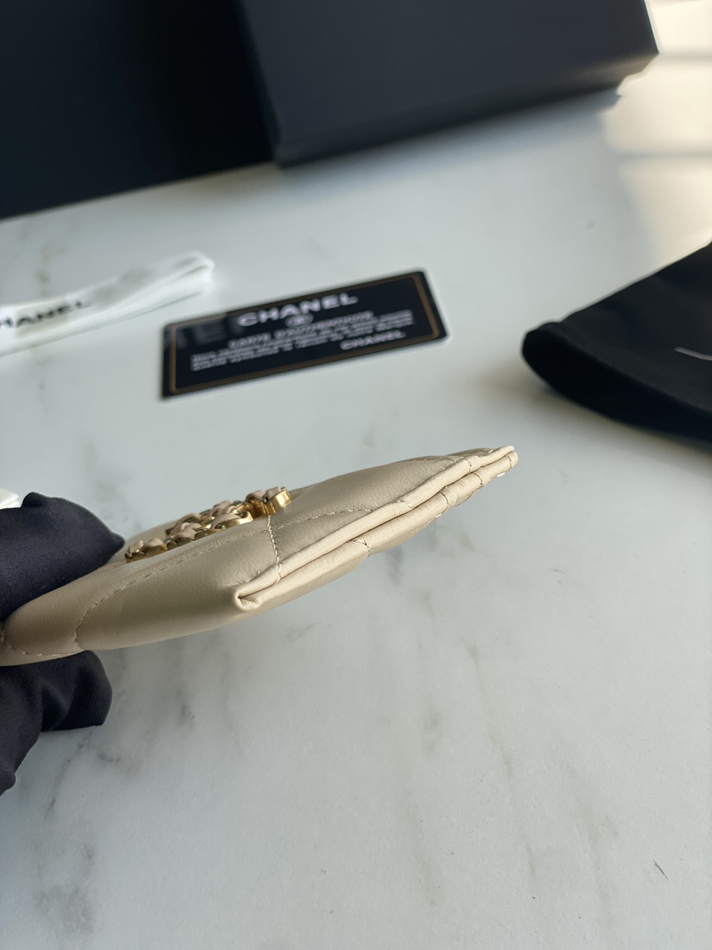 Ch*el 19  card holder