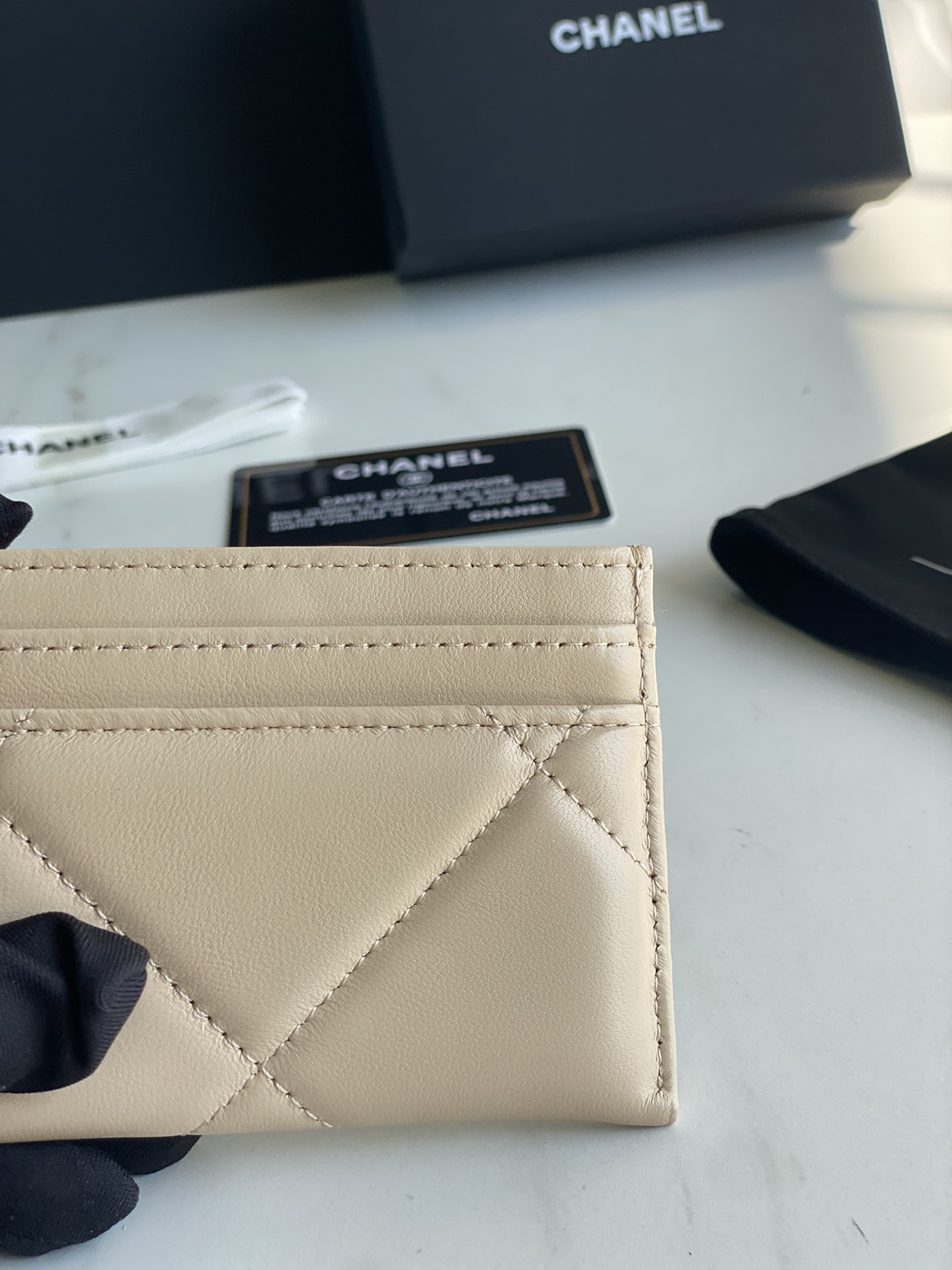 Ch*el 19  card holder