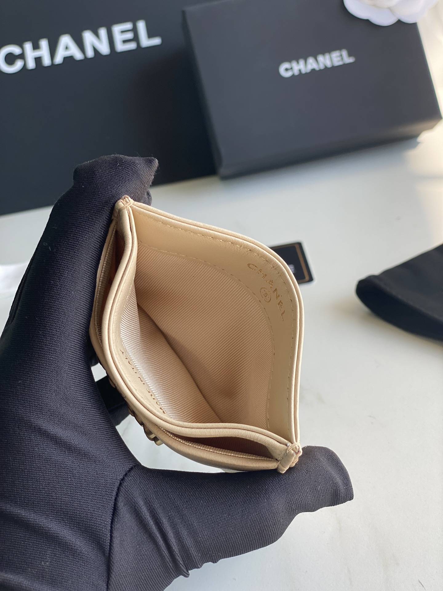 Ch*el 19  card holder