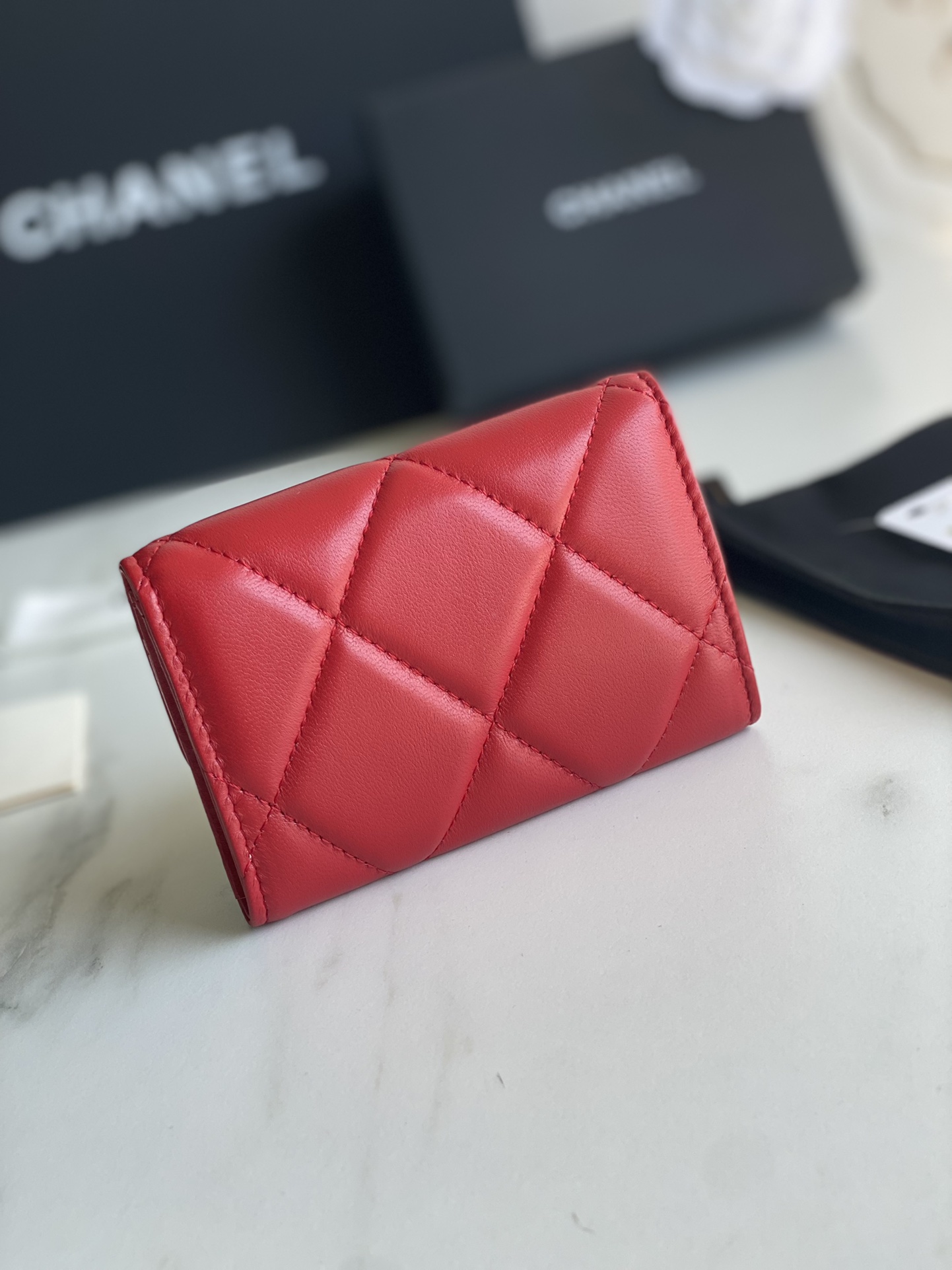 Ch*el 19 flap card holder