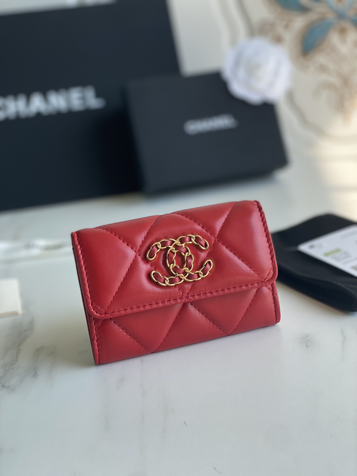 Ch*el 19 flap card holder