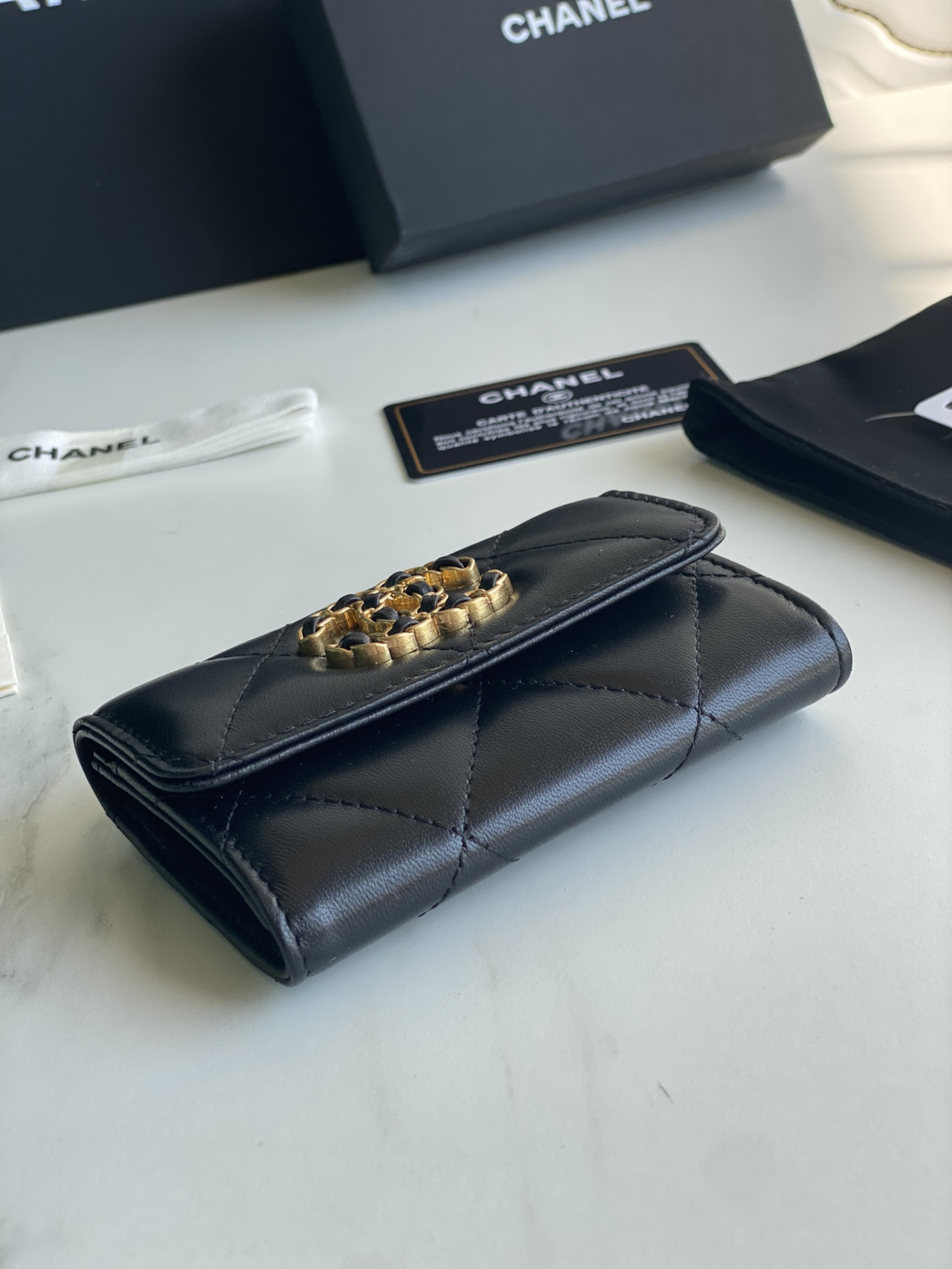 Ch*el 19 flap card holder
