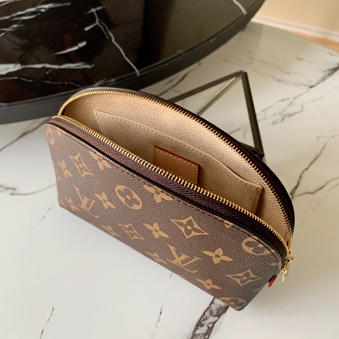 COSMETIC POUCH