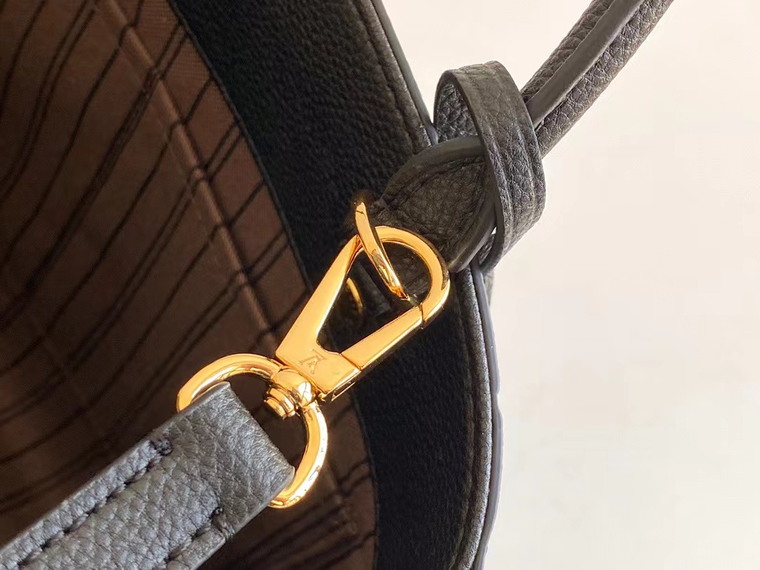 Montaigne MM Empreinte Leather