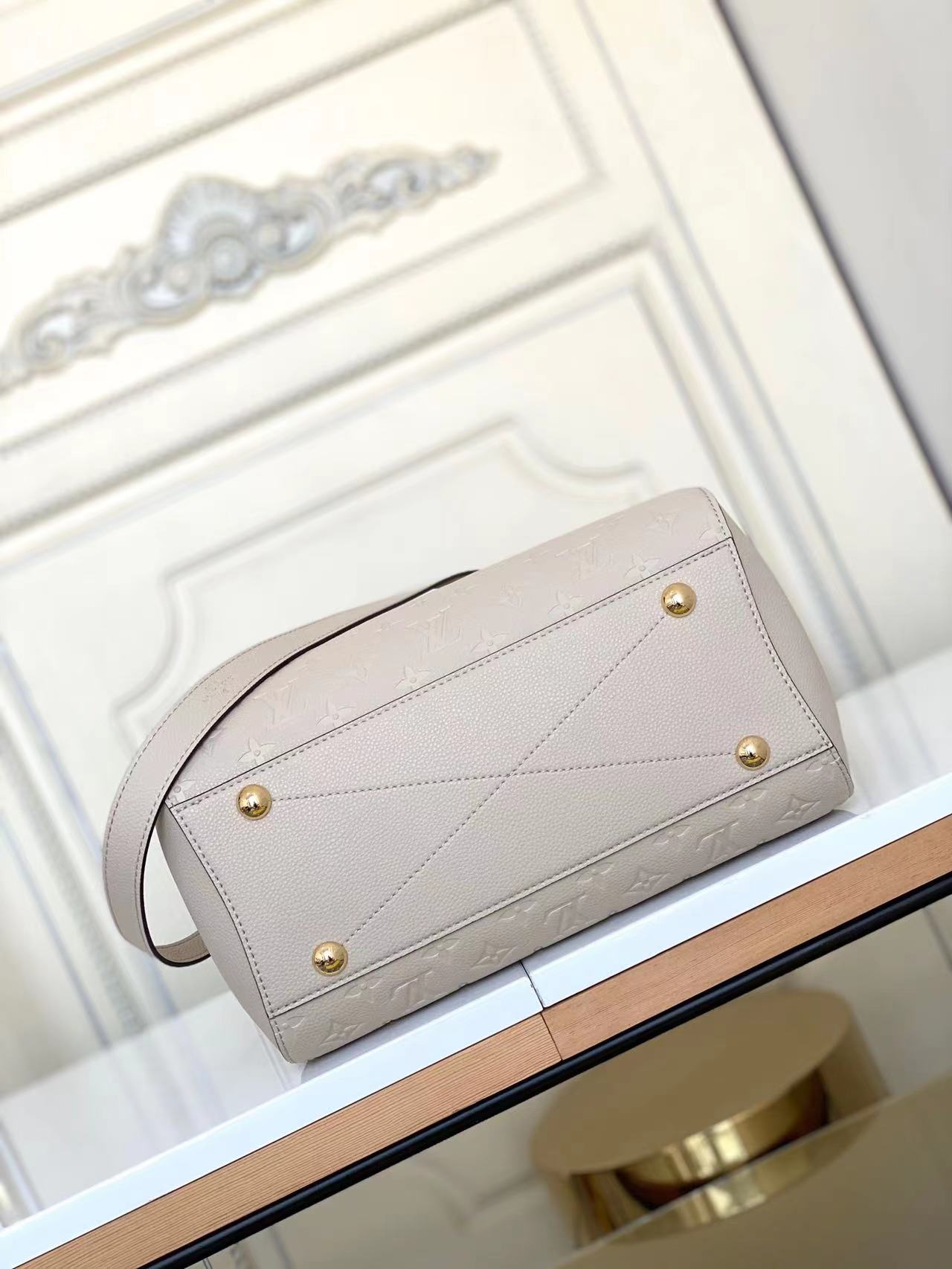 Montaigne MM Empreinte Leather