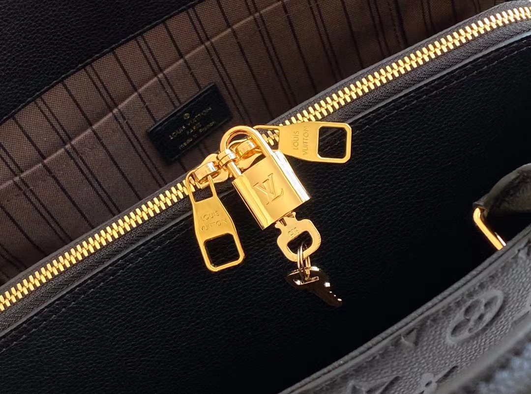 Montaigne MM Empreinte Leather