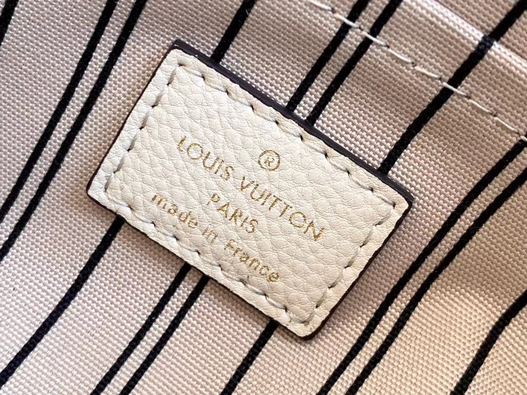 Montaigne MM Empreinte Leather