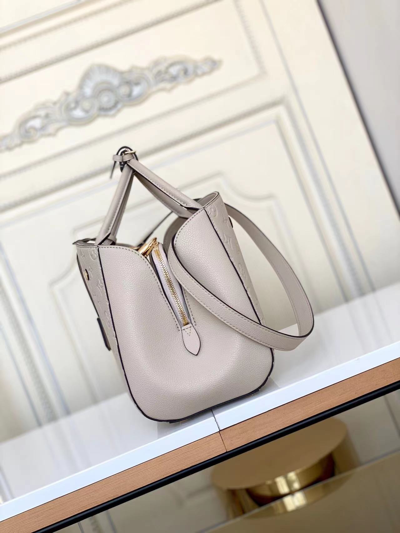 Montaigne MM Empreinte Leather