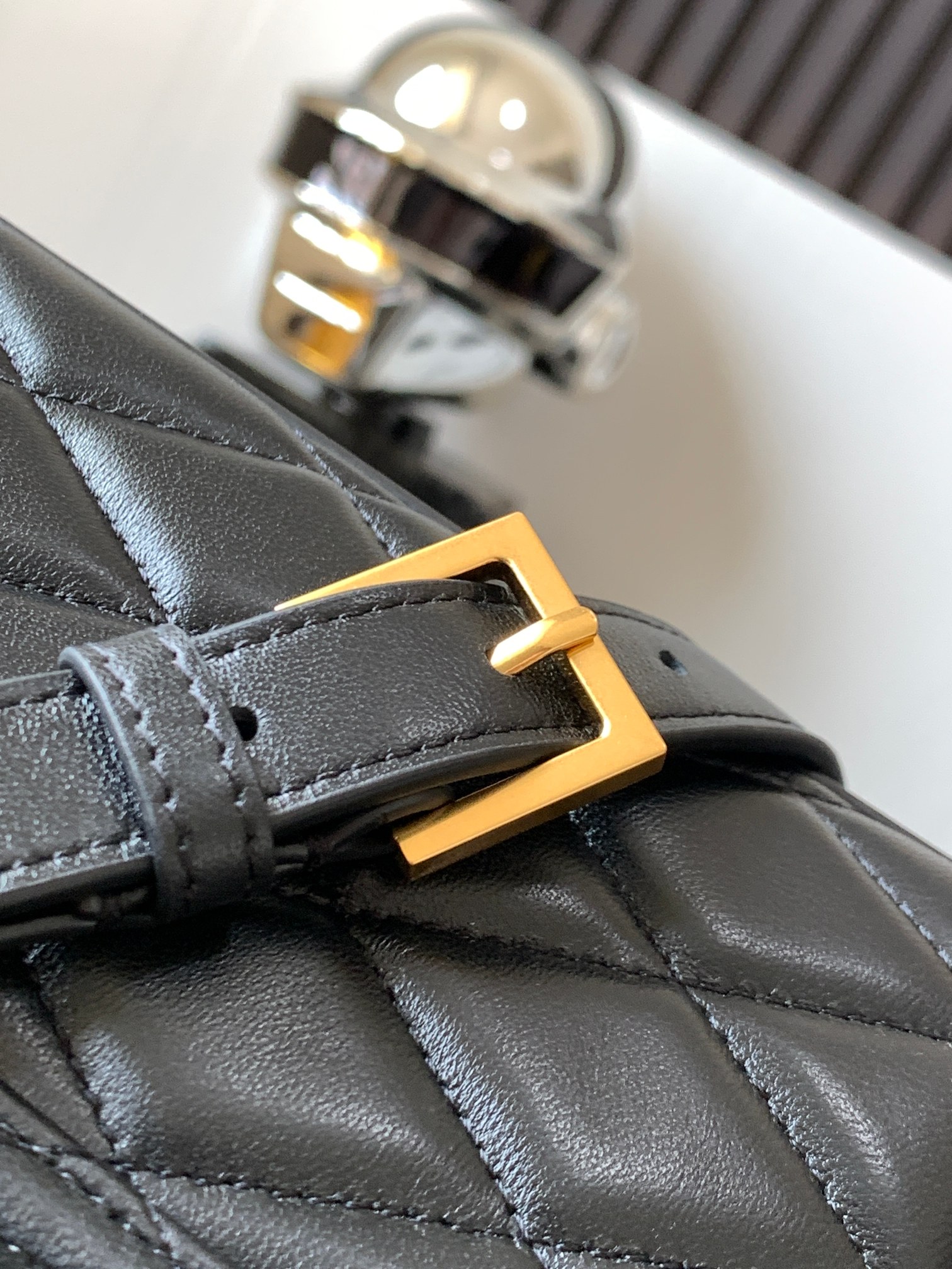 JUNE BOX BAG IN QUILTED PATENT LEATHER