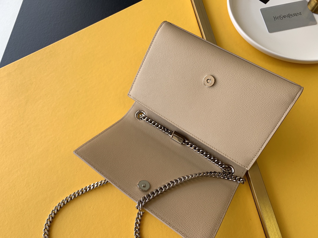 KATE SMALL CHAIN BAG IN GRAIN DE POUDRE EMBOSSED LEATHER