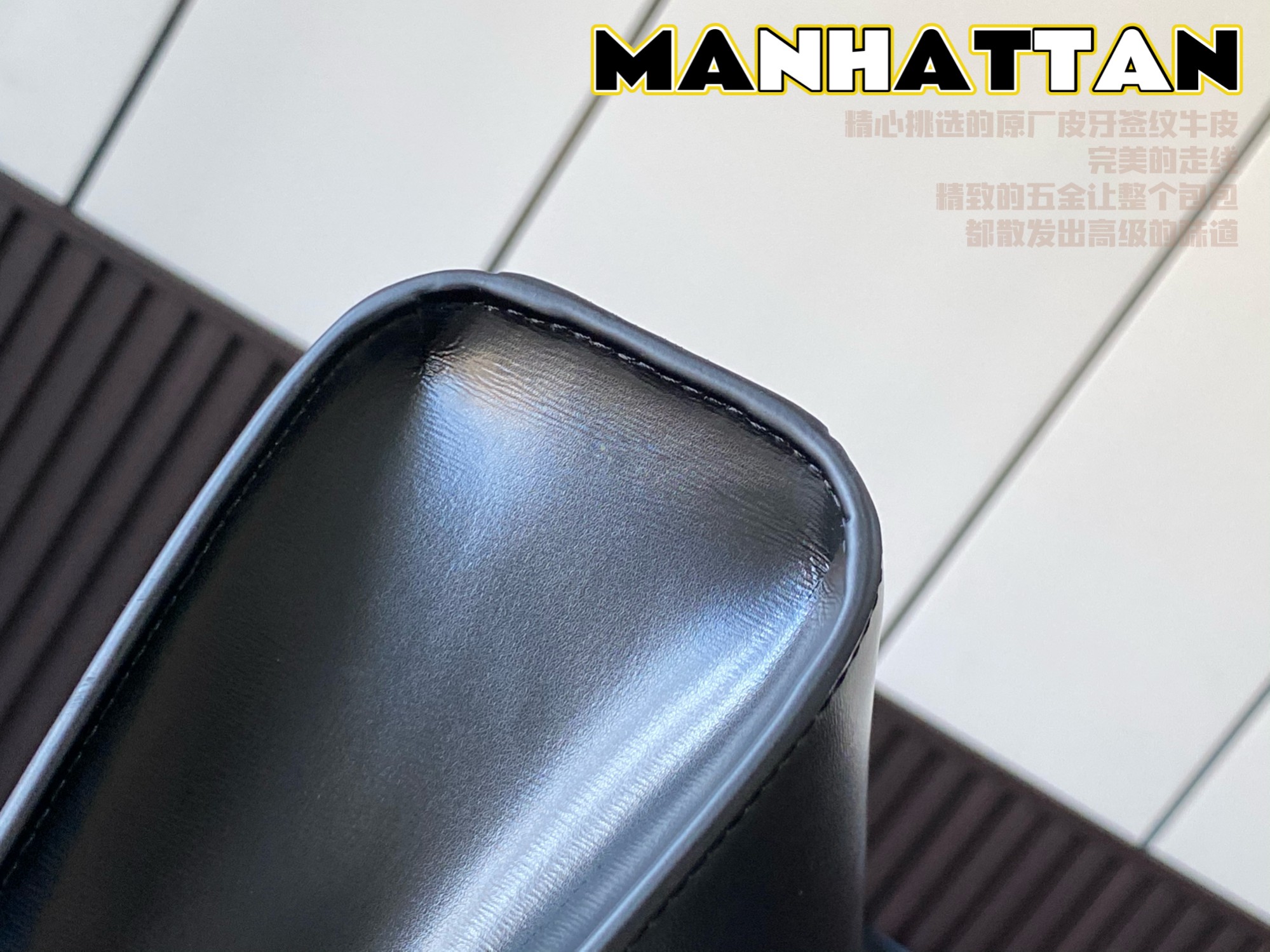 MANHATTAN SHOULDER BAG IN CANVAS AND LEATHER