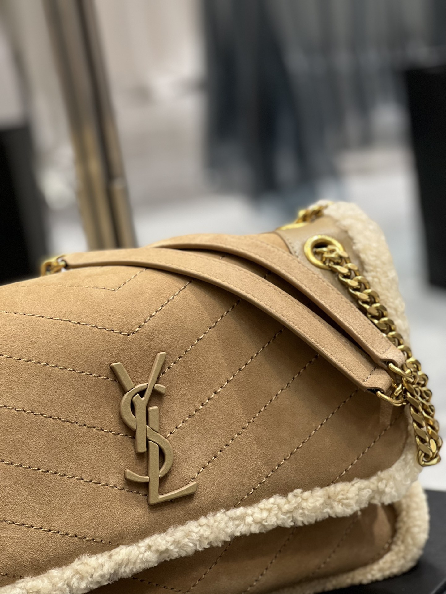 NIKI BABY CHAIN BAG IN CRINKLED VINTAGE LEATHER