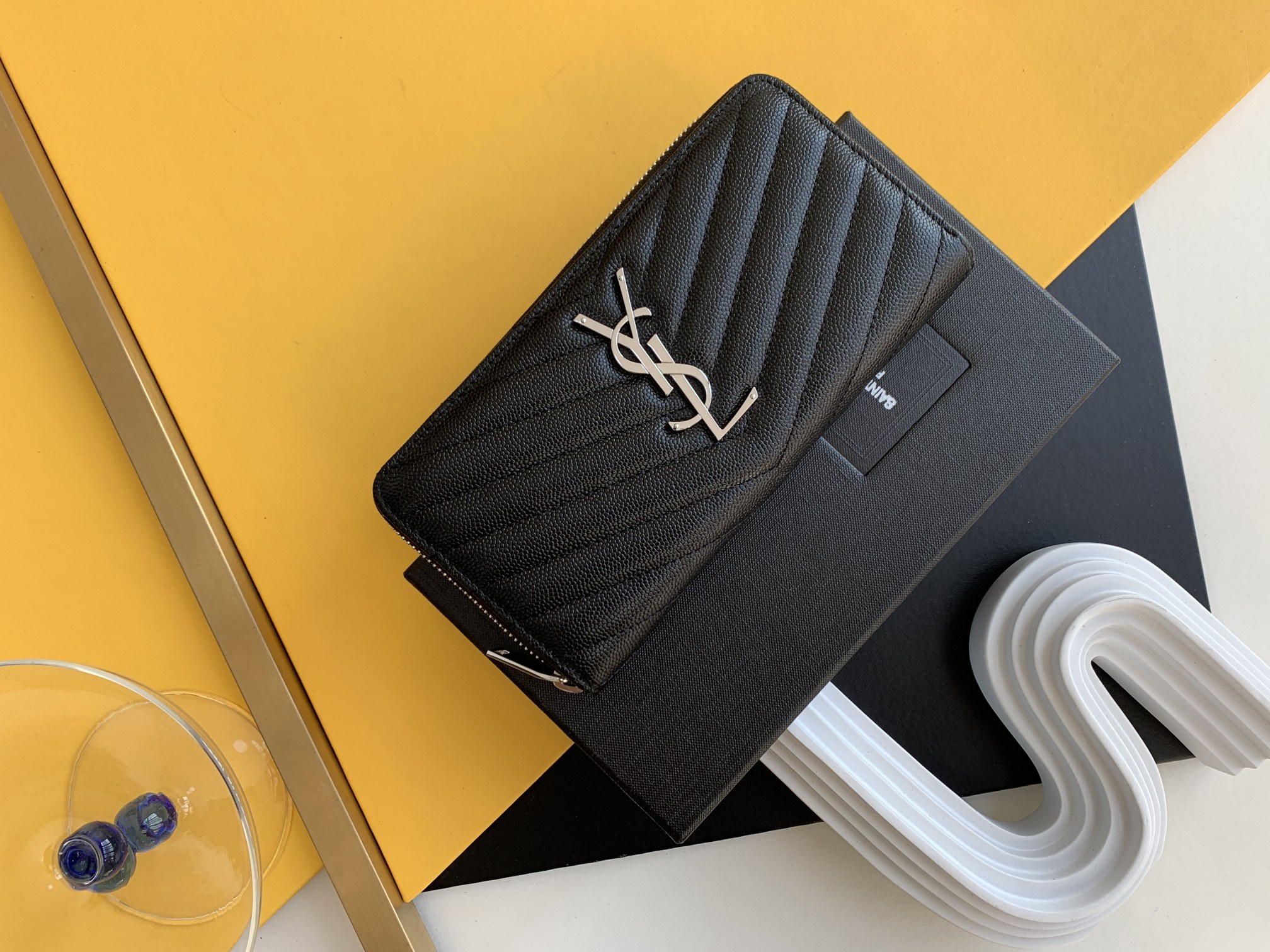 Saint Laurent MONOGRAMS PROMOTIONS