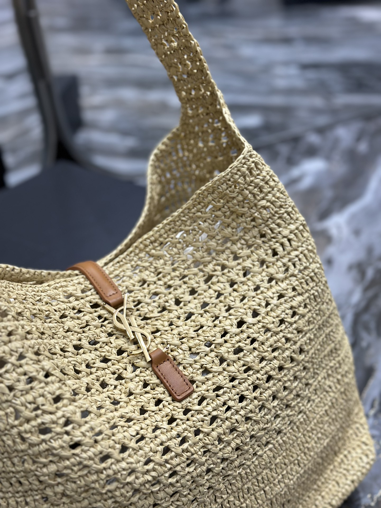 PARIS VII LARGE FLAT HOBO BAG