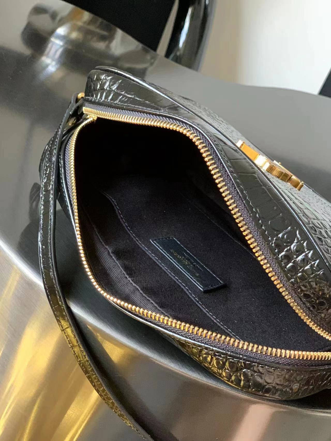 MONOGRAM SAINT LAURENT