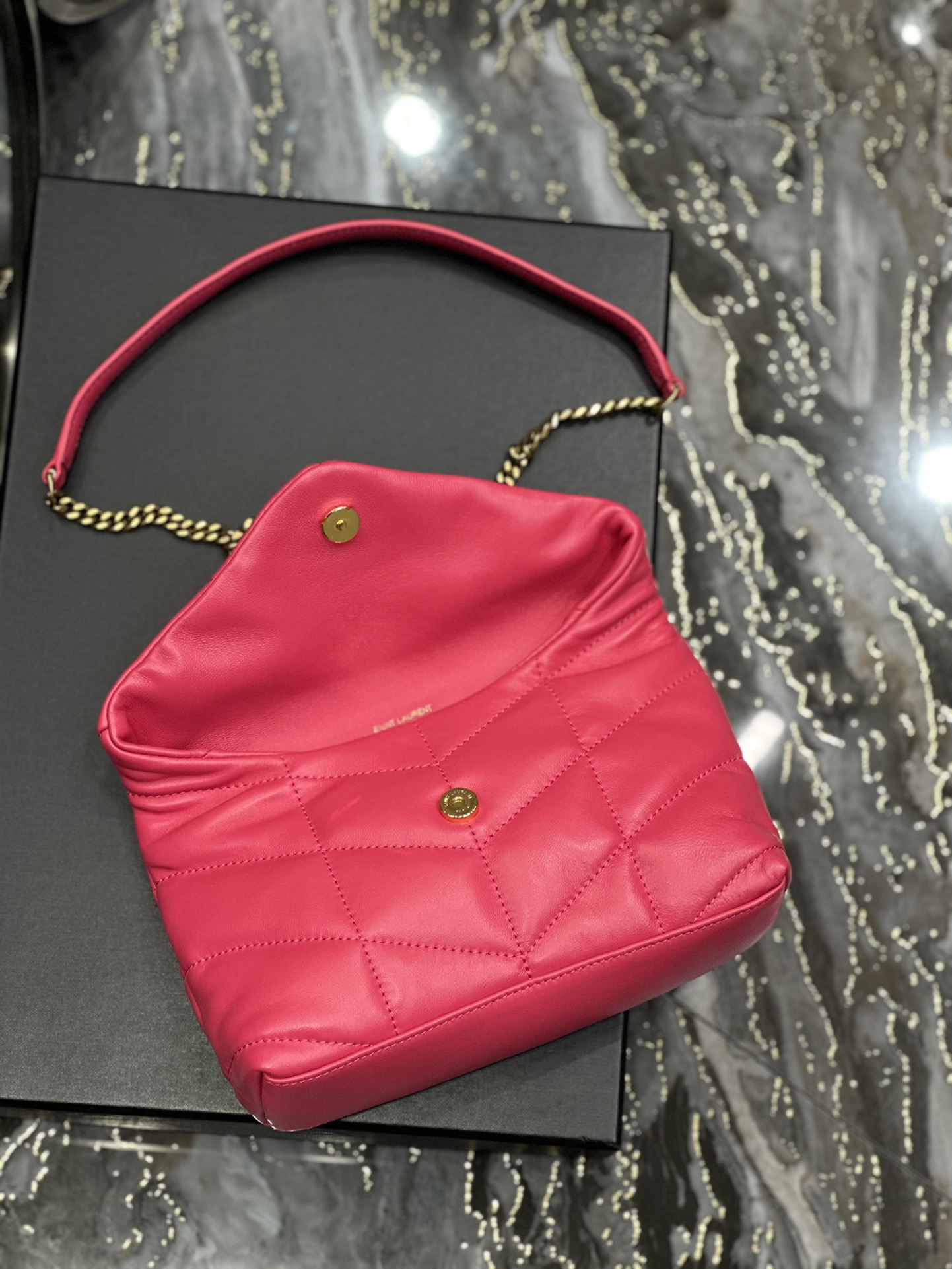 SUNSET MEDIUM TOP HANDLE IN SMOOTH LEATHER