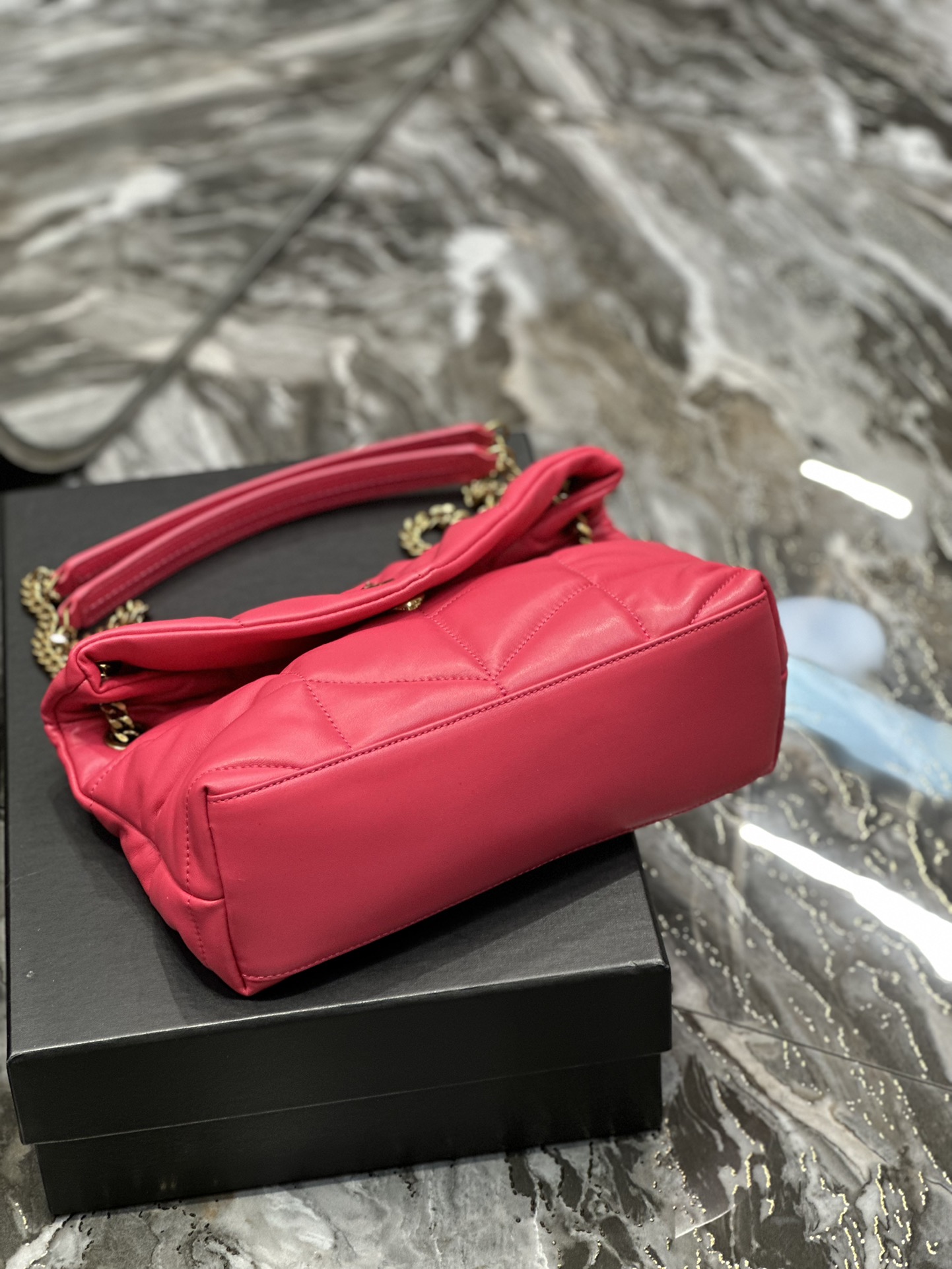 SUNSET MEDIUM TOP HANDLE IN SMOOTH LEATHER