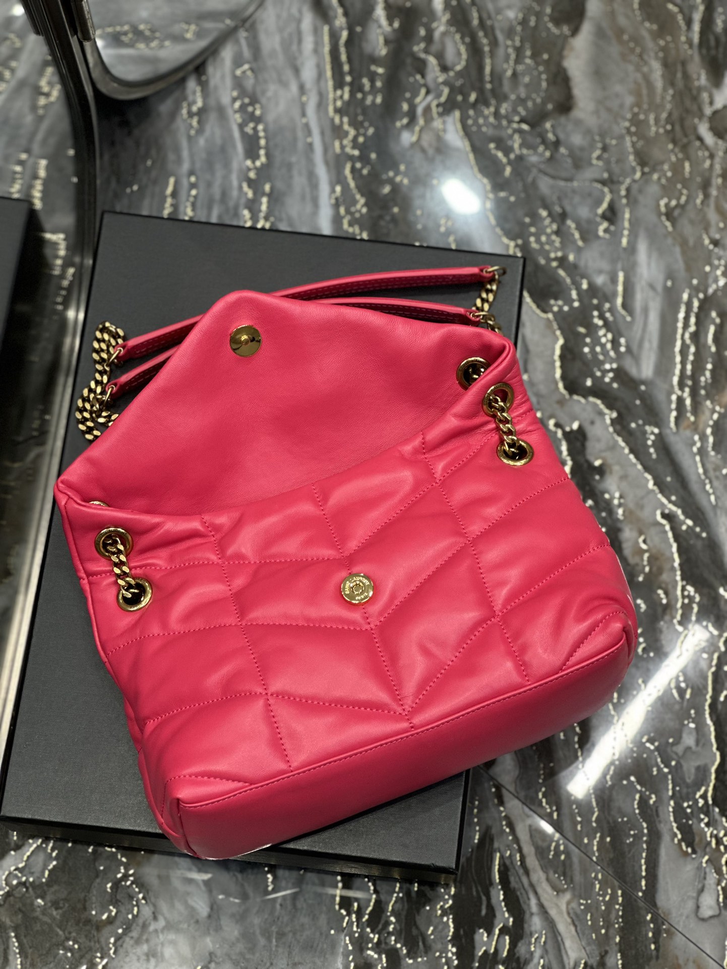 SUNSET MEDIUM TOP HANDLE IN SMOOTH LEATHER